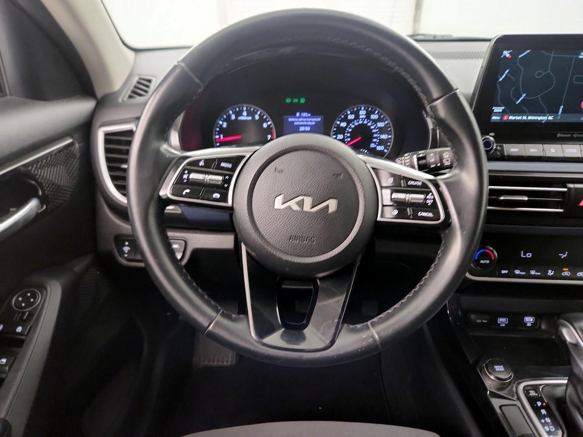 Thumbnail: 2022 Kia Seltos - 10