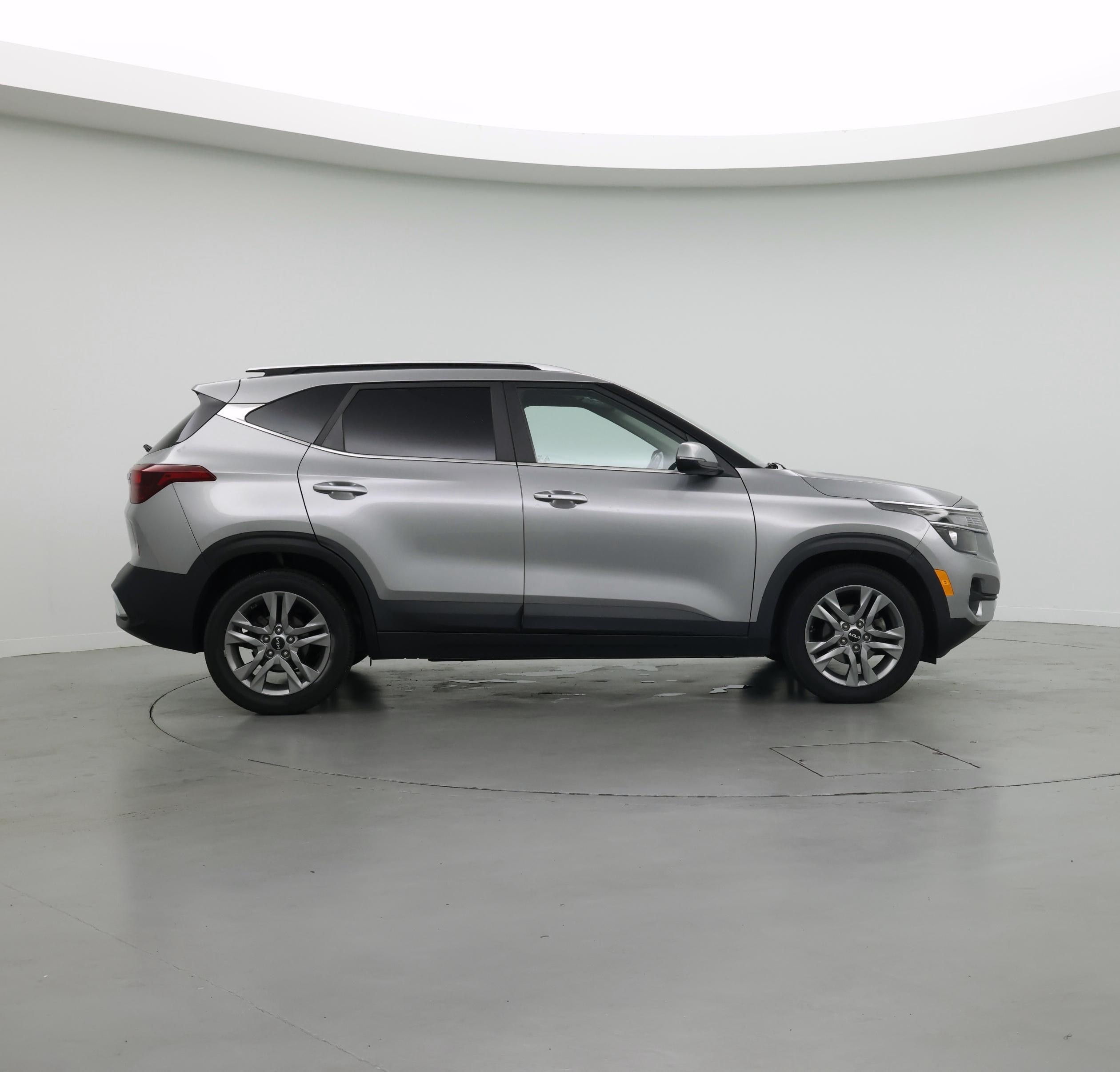 Thumbnail: 2022 Kia Seltos - 7
