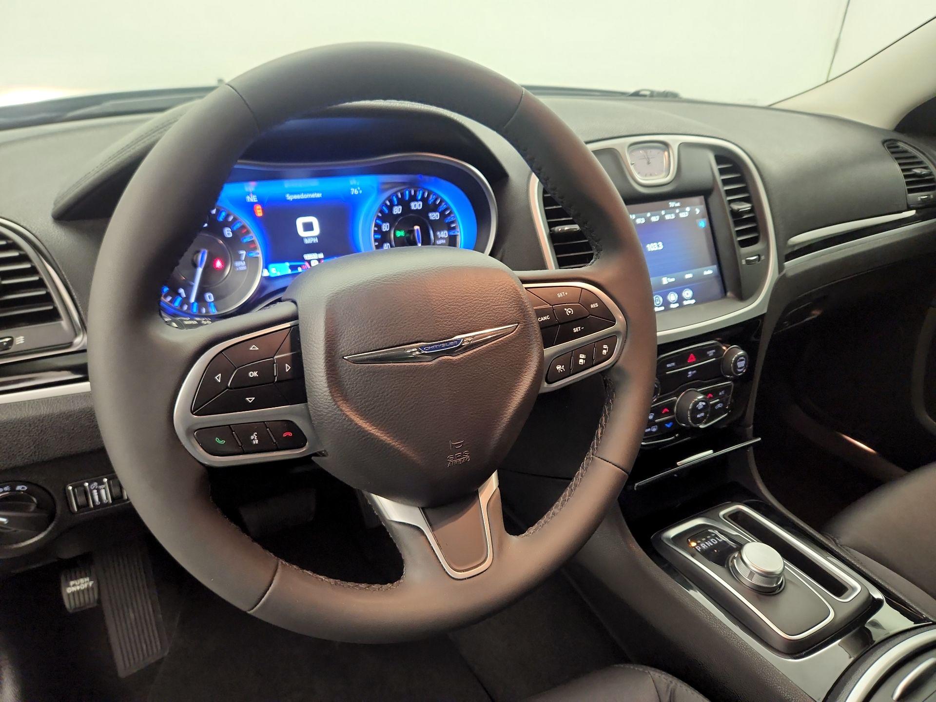Thumbnail: 2023 Chrysler 300 - 9