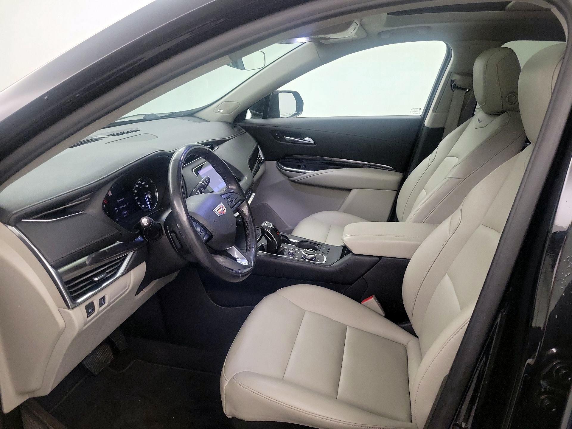 Thumbnail: 2019 Cadillac XT4 - 11