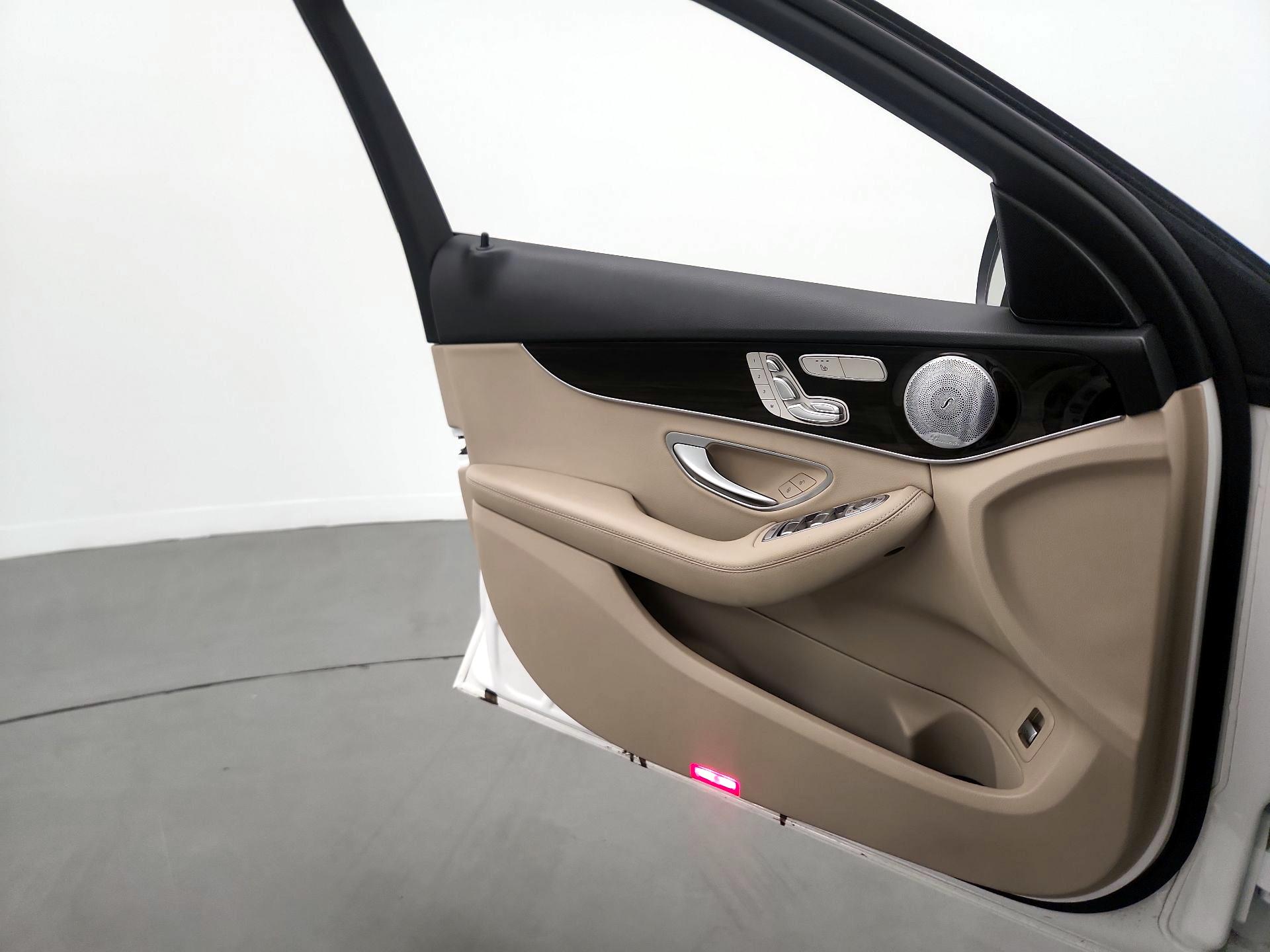 Thumbnail: 2021 Mercedes-Benz C-Class - 12