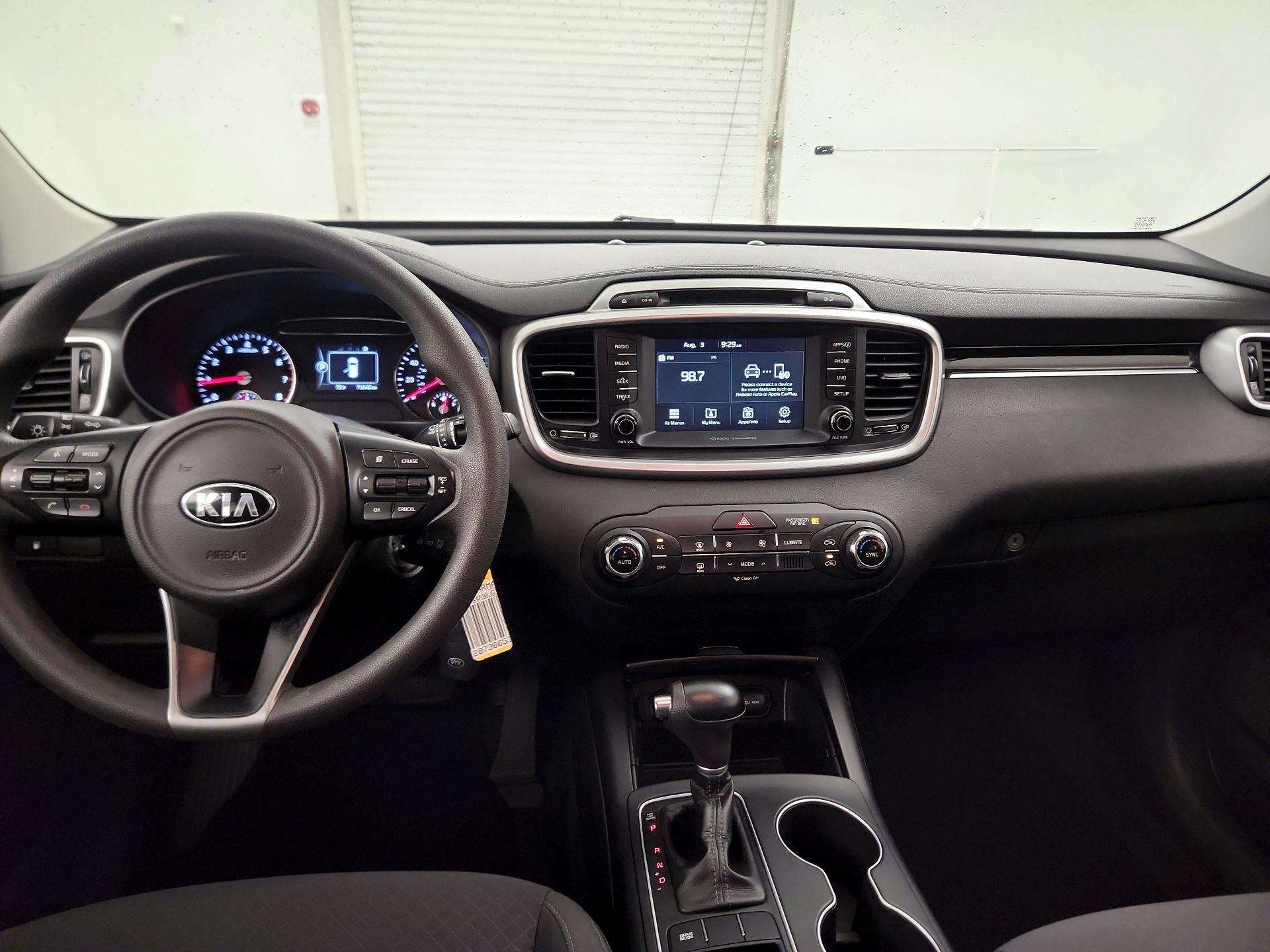 Thumbnail: 2018 Kia Sorento - 9