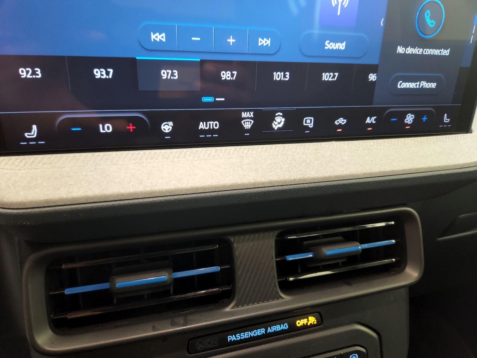 2025 Ford Maverick XLT - Photo 17
