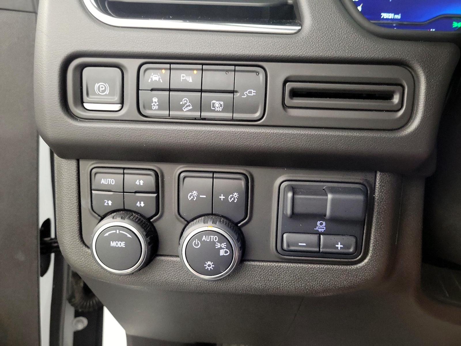 2022 Chevrolet Tahoe Z71 - Photo 14