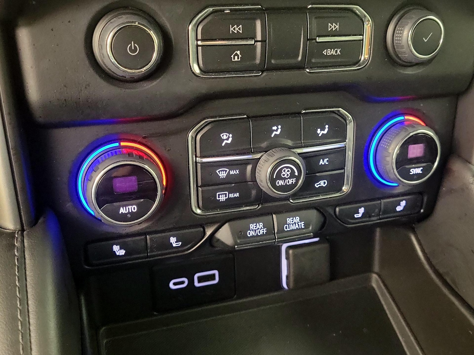 2022 Chevrolet Tahoe Z71 - Photo 17