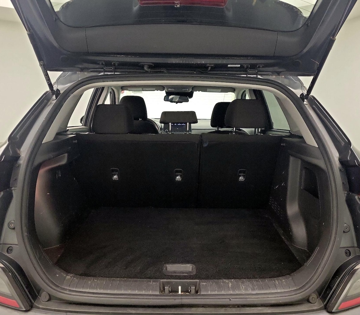 Trunk/Cargo (Seats Up)