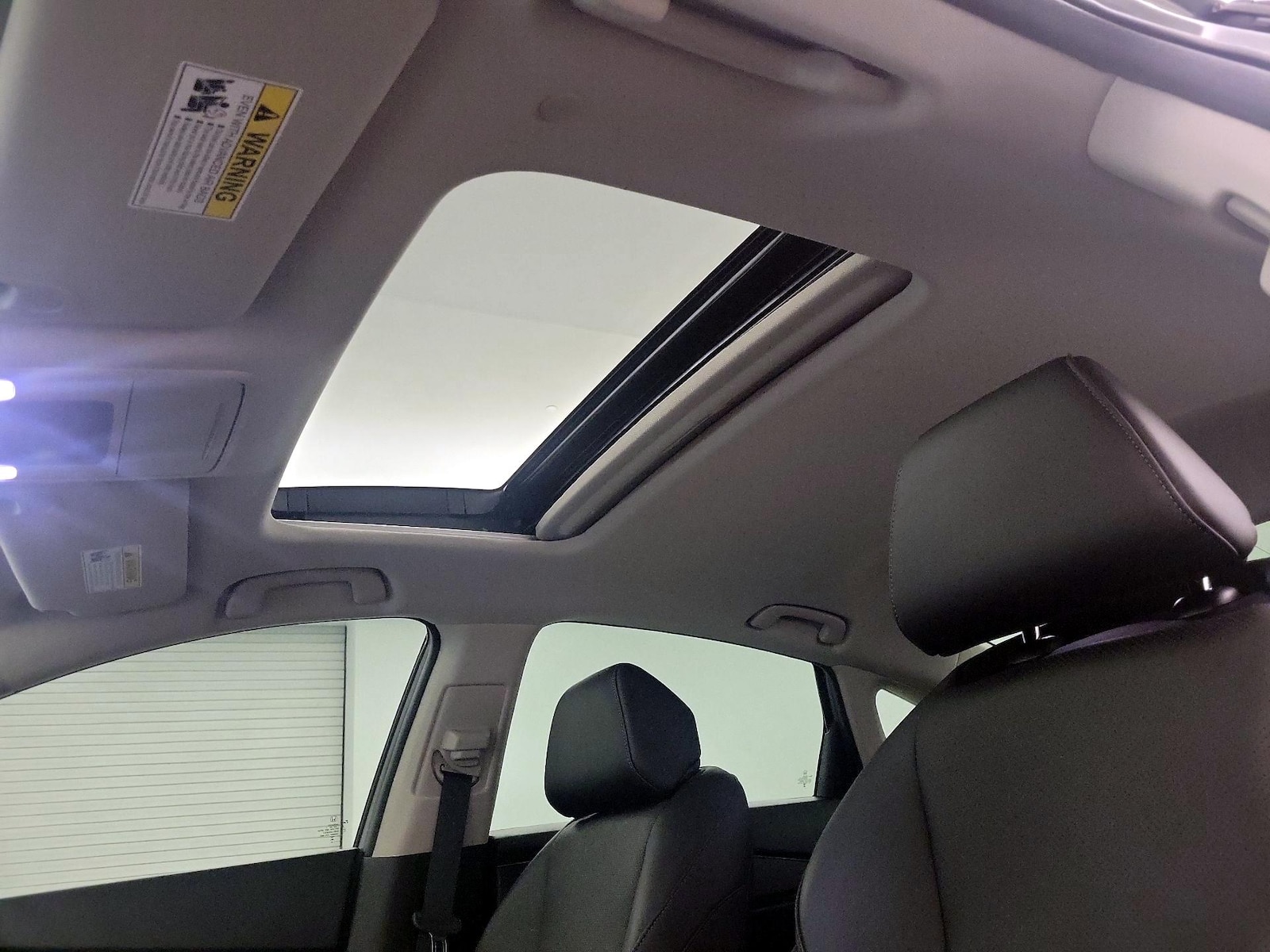 Sunroof(s) & Overhead Airbags