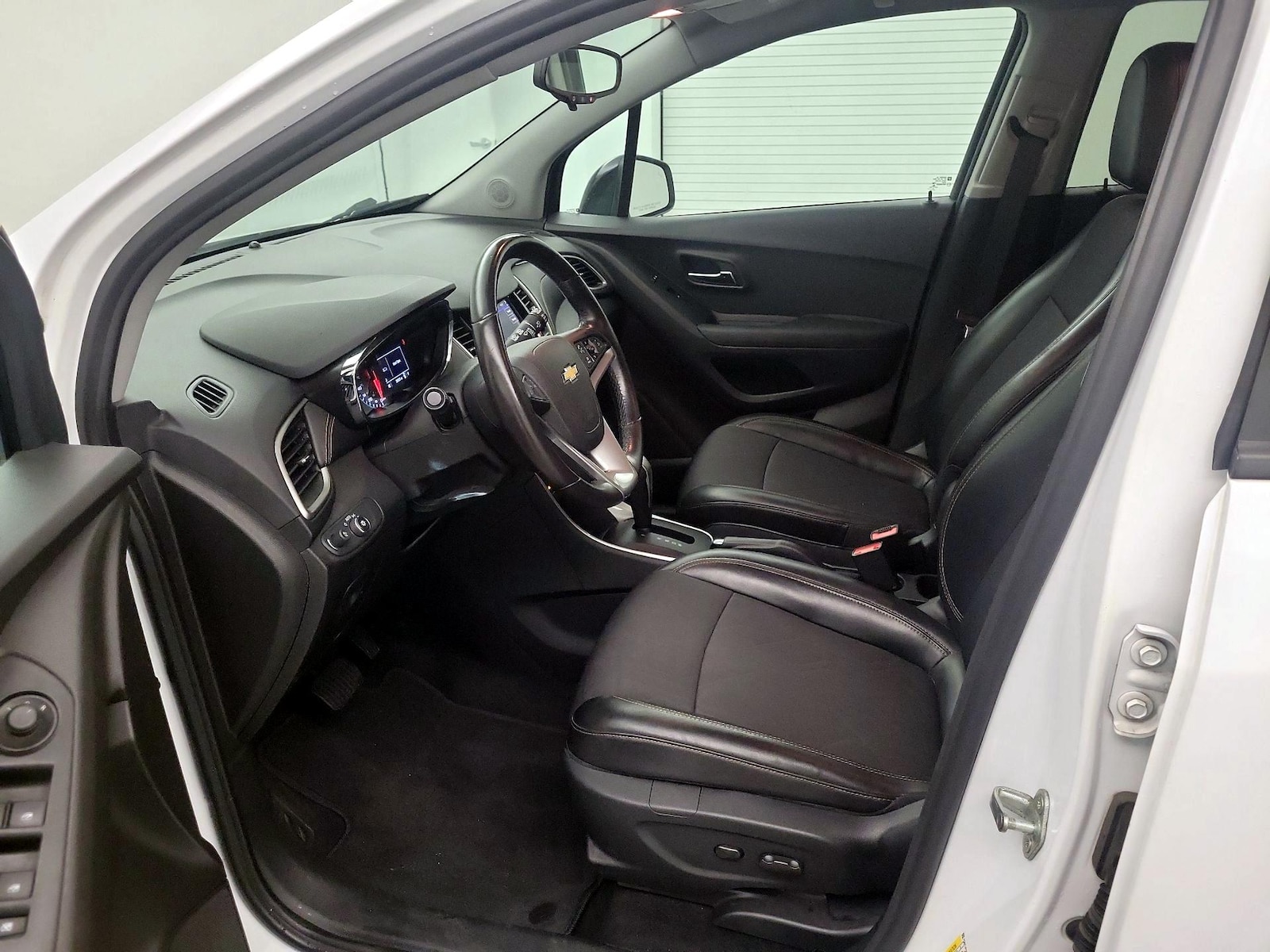 Power Seat(s) & Side Airbags
