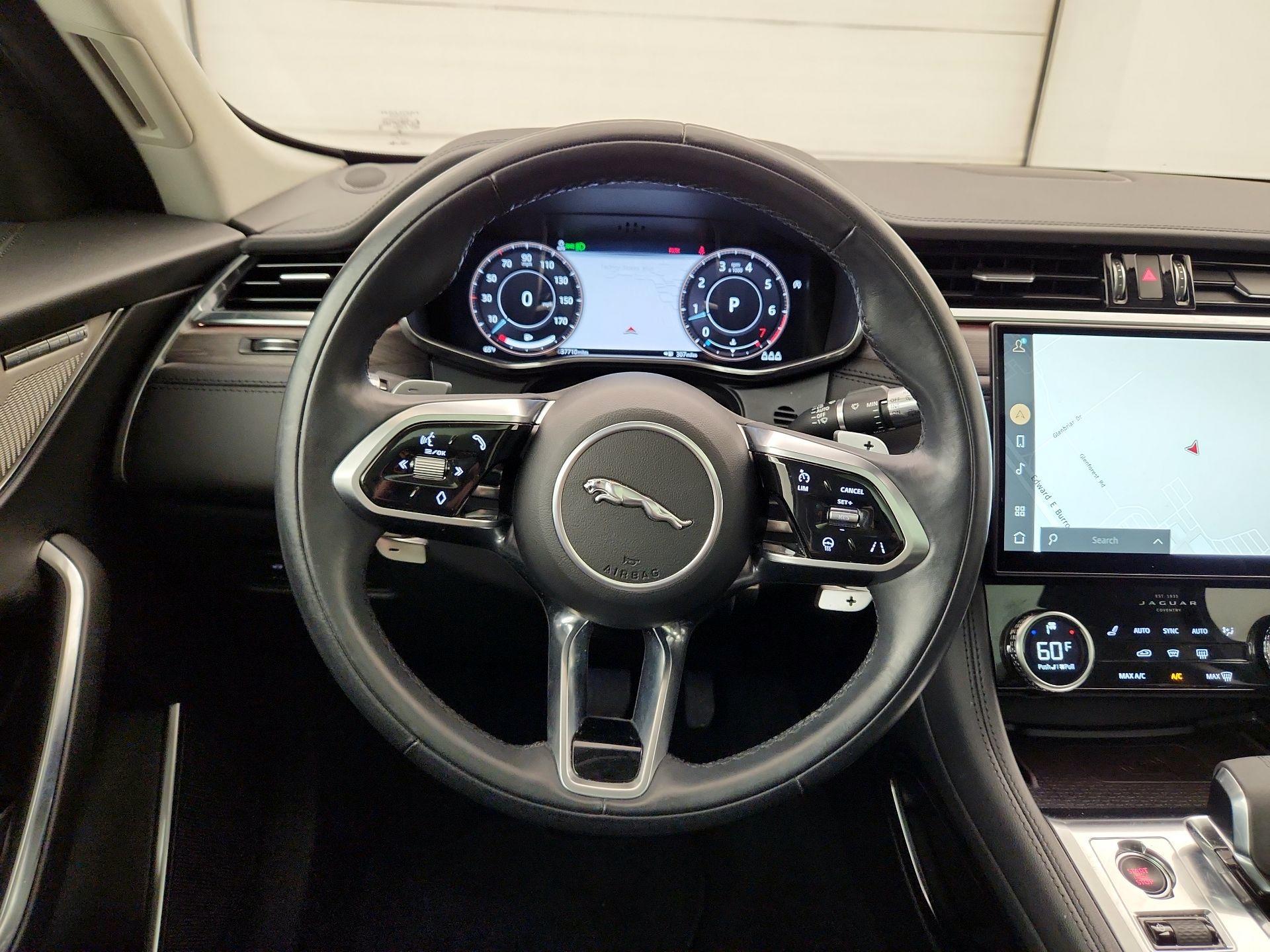 Thumbnail: 2021 Jaguar F-Pace - 10