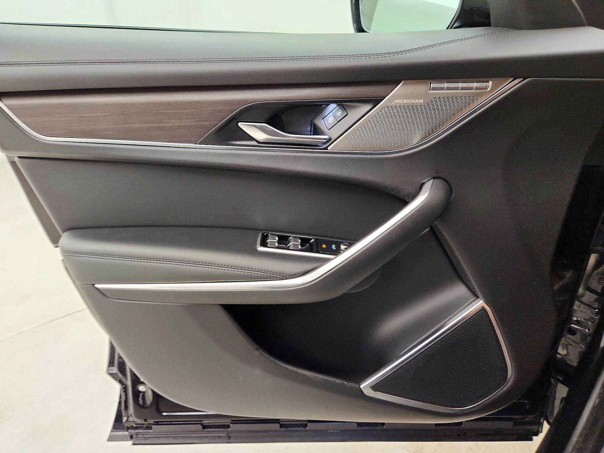 Thumbnail: 2021 Jaguar F-Pace - 12