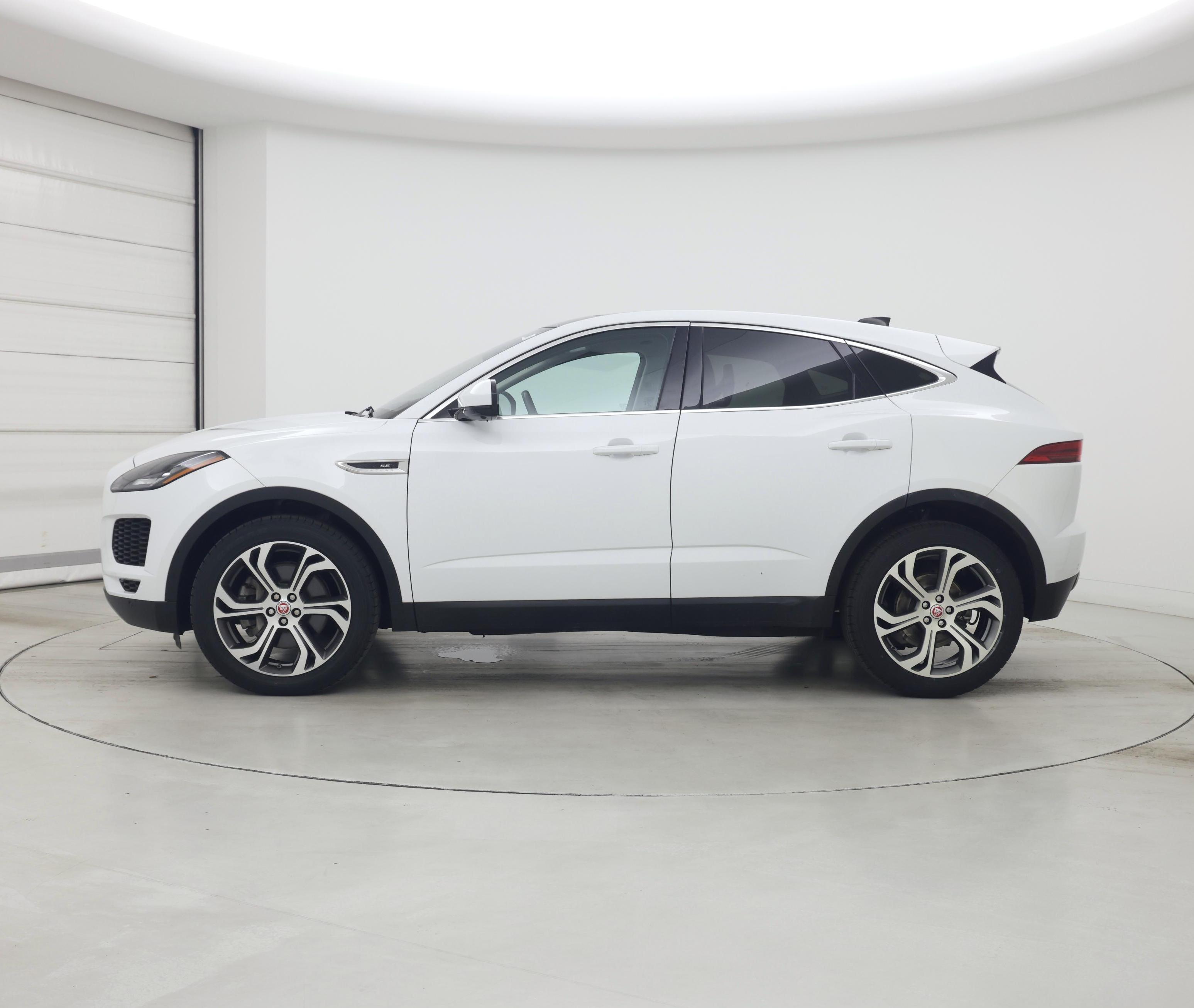 Thumbnail: 2020 Jaguar E-Pace - 3