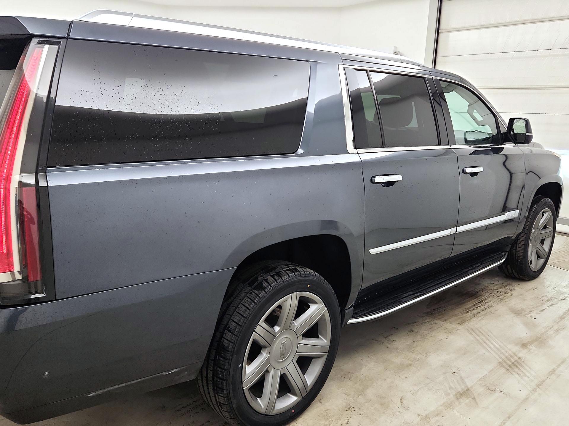 Thumbnail: 2020 Cadillac Escalade - 5