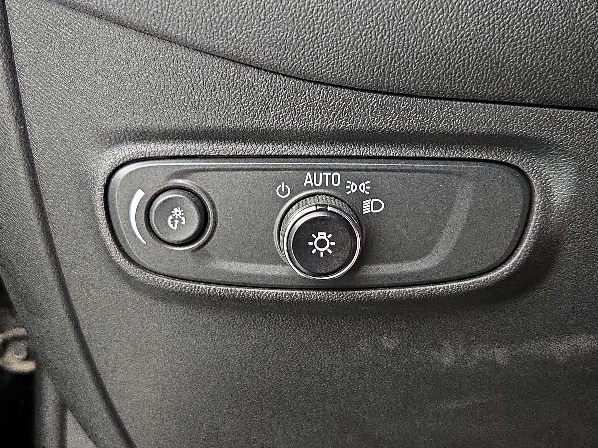 Thumbnail: 2023 Chevrolet Equinox - 13