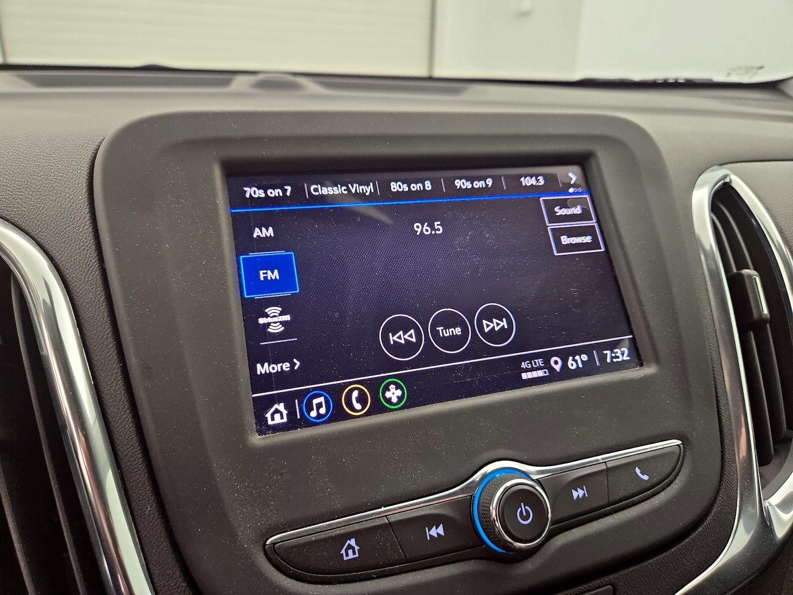 2023 Chevrolet Equinox LT - Photo 16