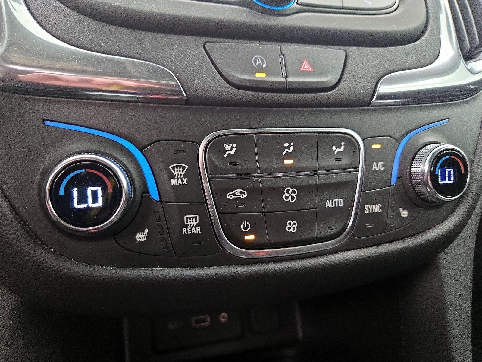 2023 Chevrolet Equinox LT - Photo 17