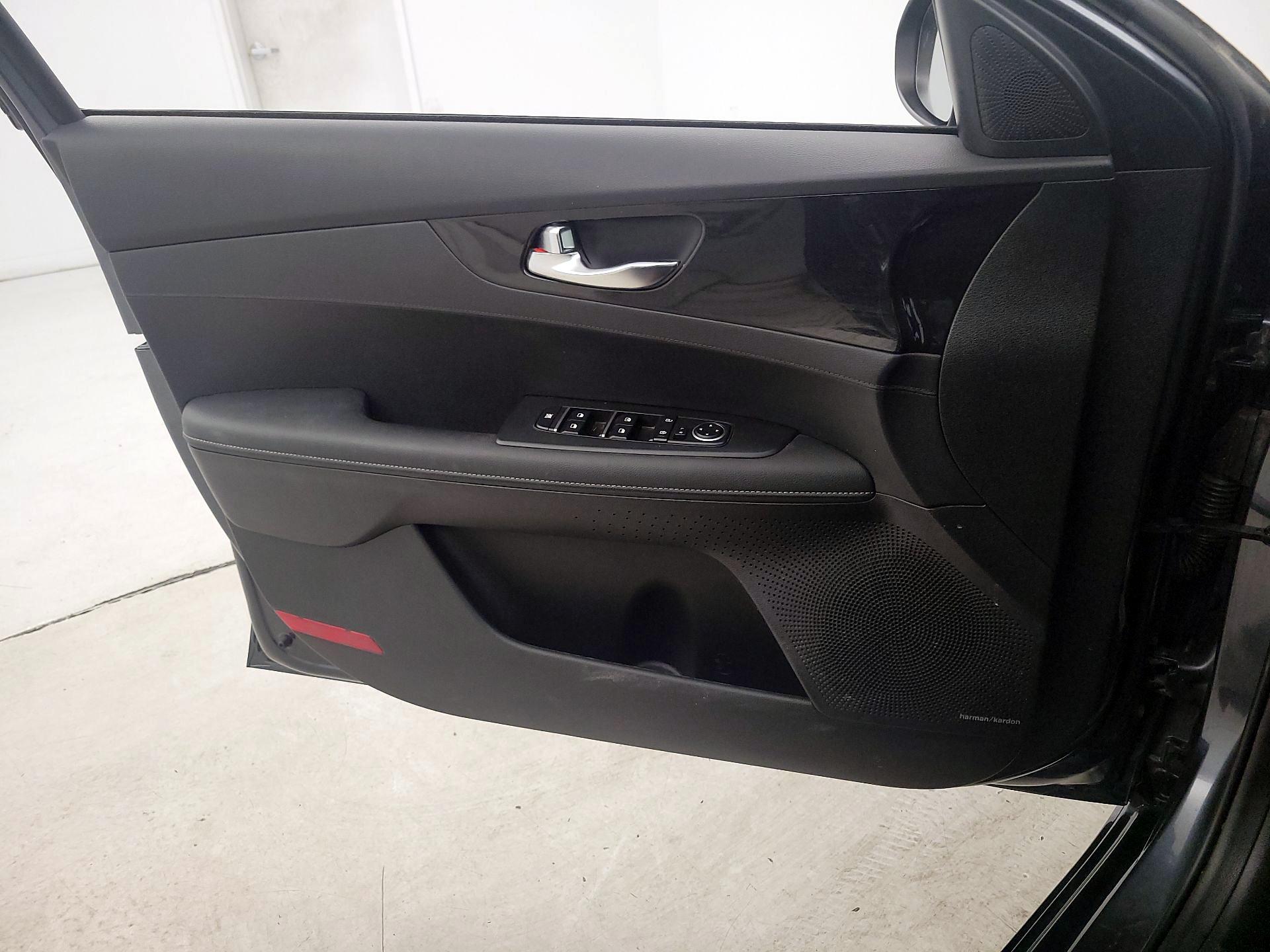 Thumbnail: 2024 Kia Forte - 12