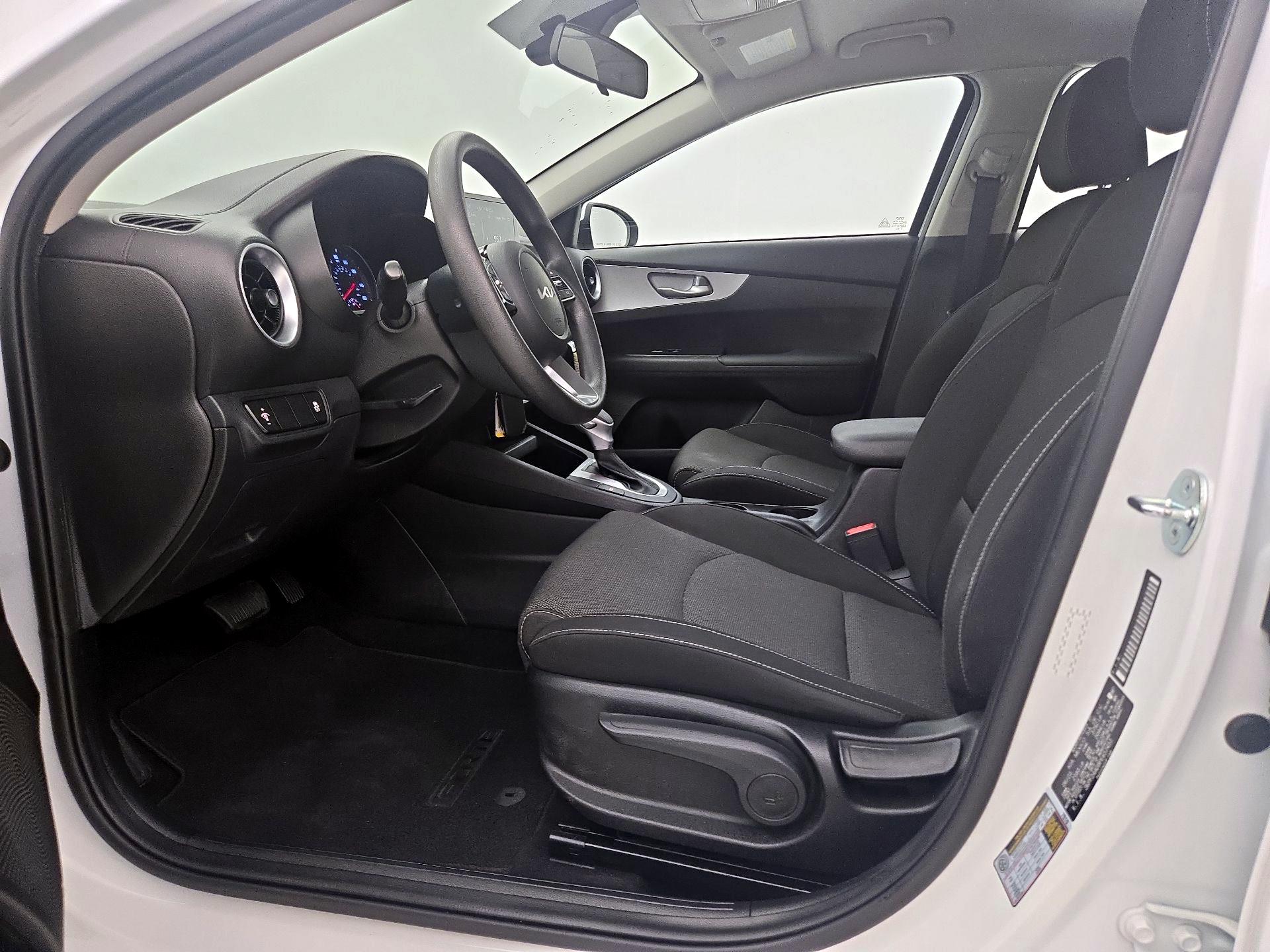 Thumbnail: 2023 Kia Forte - 11