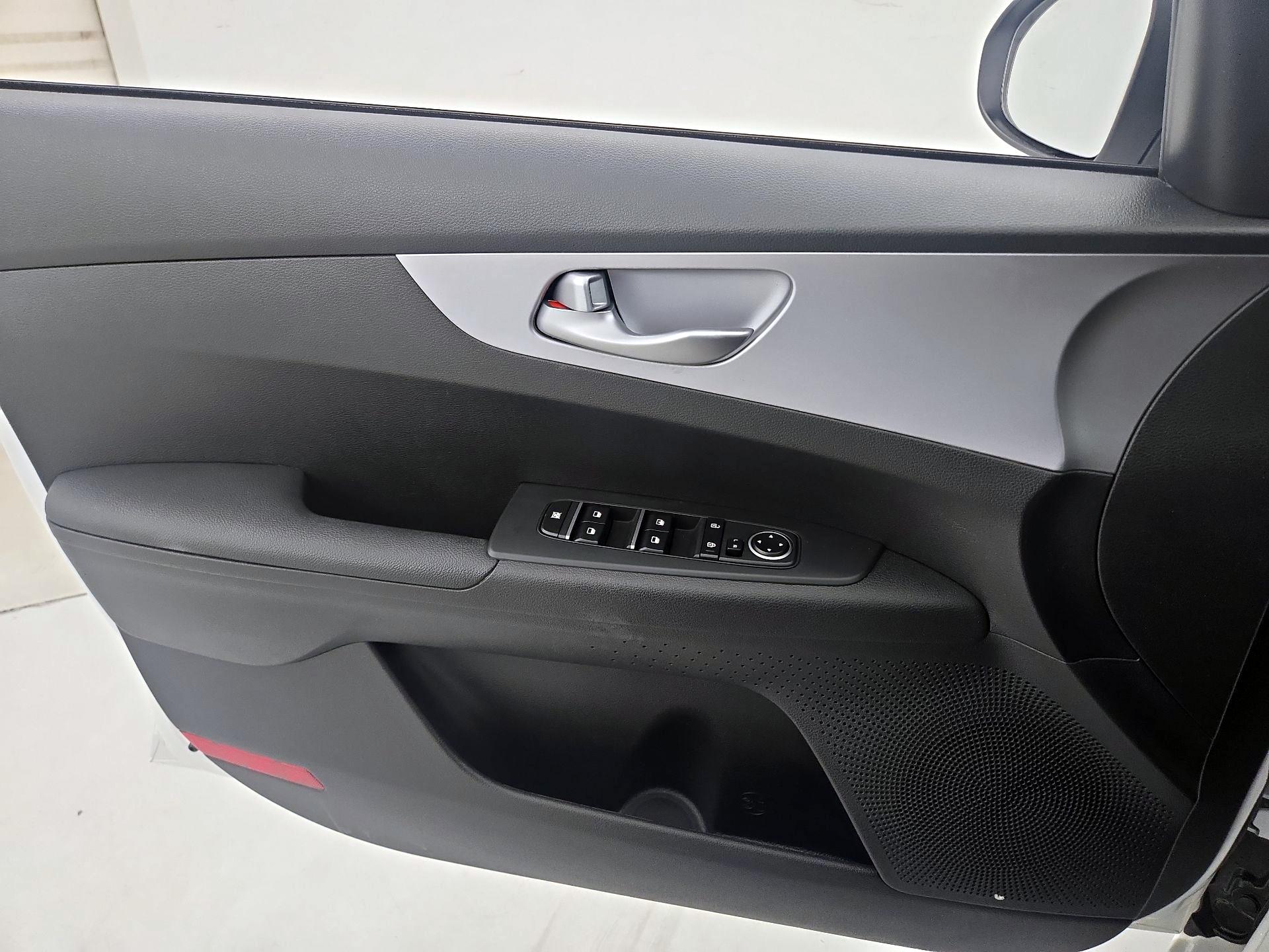 Thumbnail: 2023 Kia Forte - 12