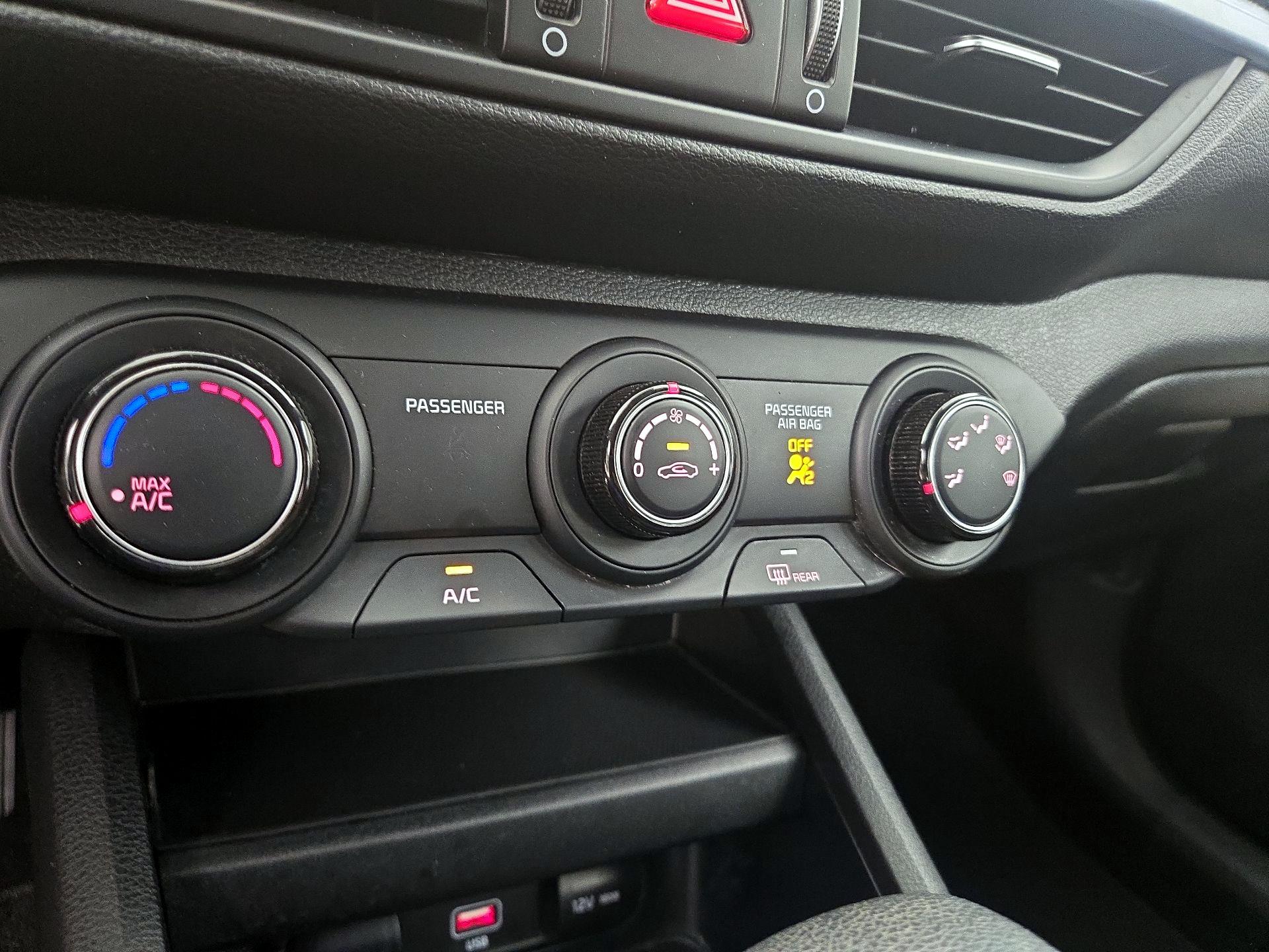 Thumbnail: 2023 Kia Forte - 16