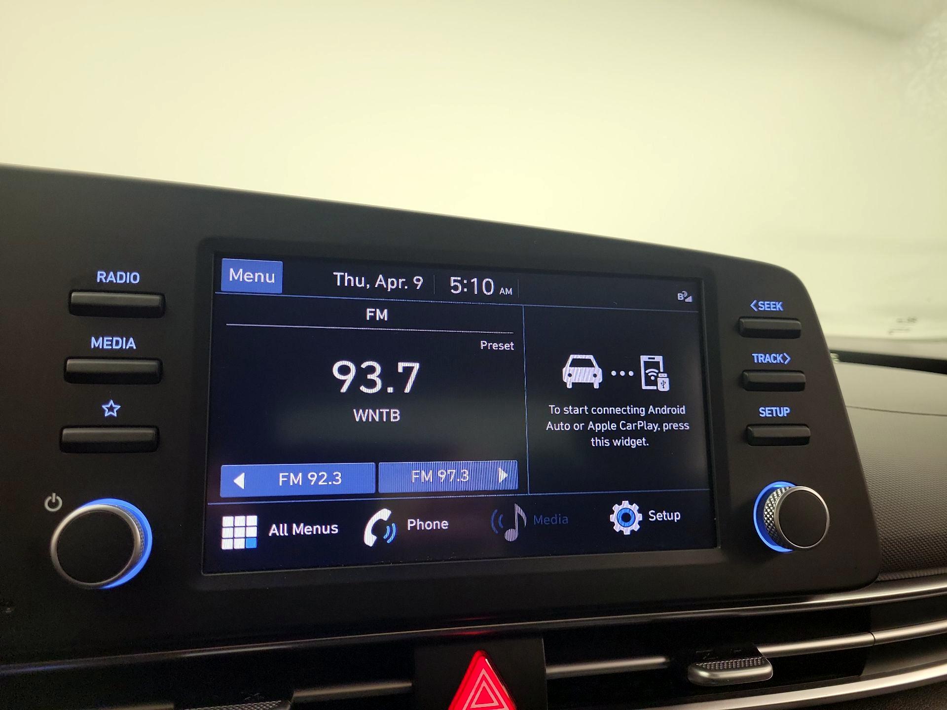 Thumbnail: 2023 Hyundai Elantra - 15