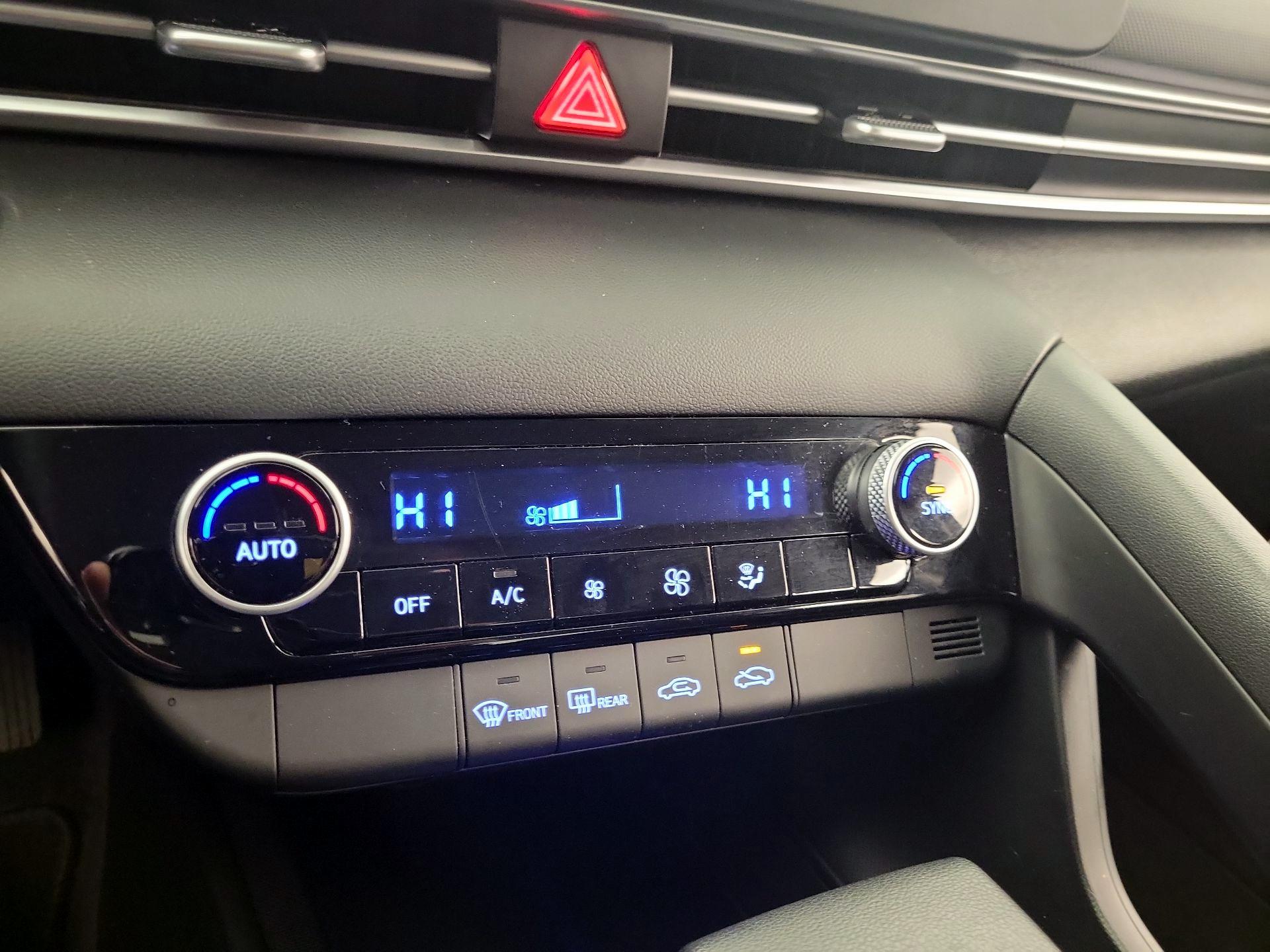 Thumbnail: 2023 Hyundai Elantra - 16