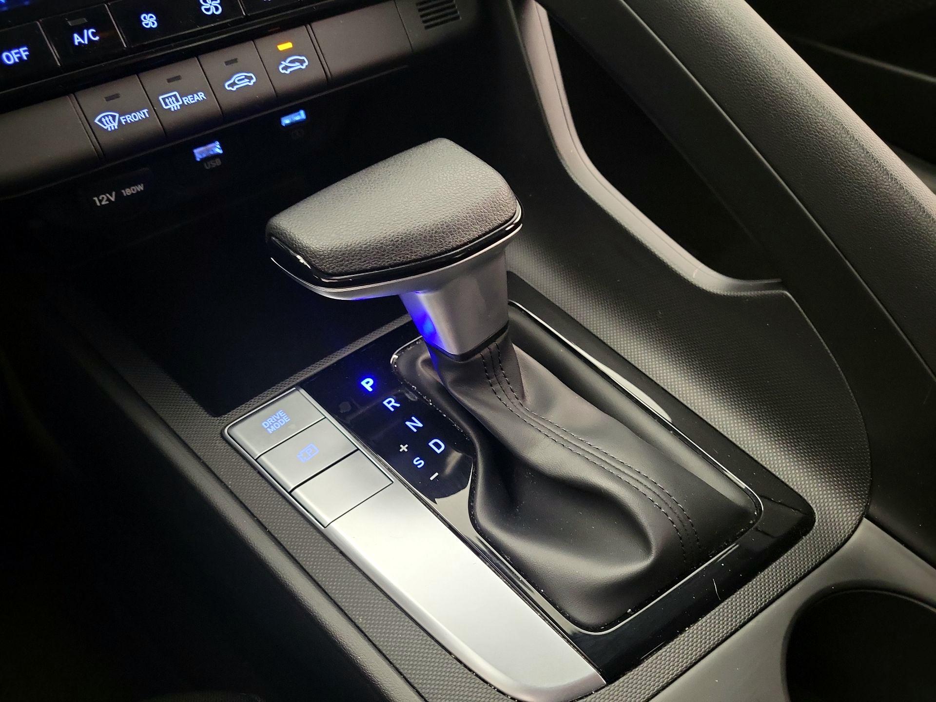 Thumbnail: 2023 Hyundai Elantra - 17