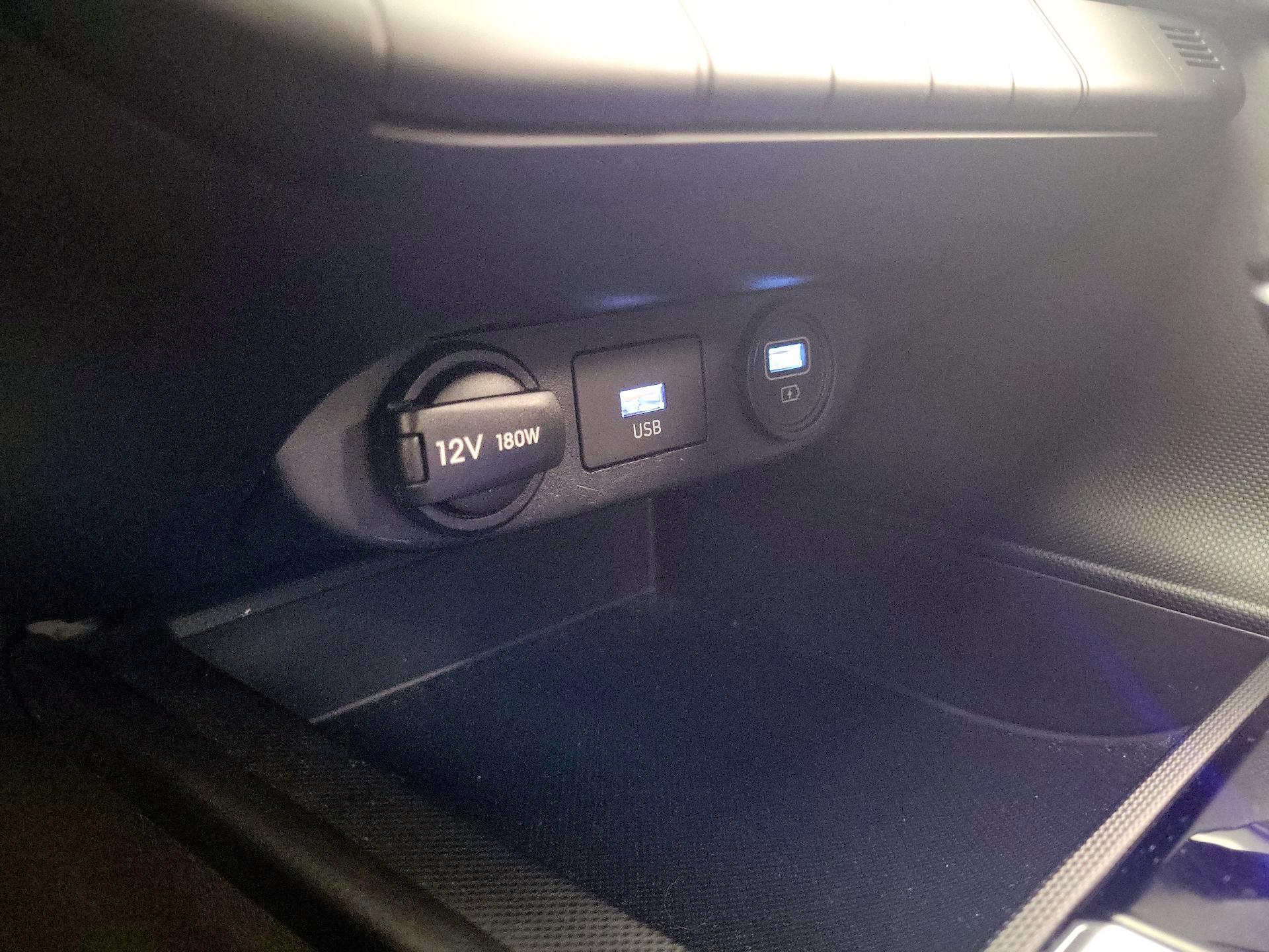 Thumbnail: 2023 Hyundai Elantra - 18