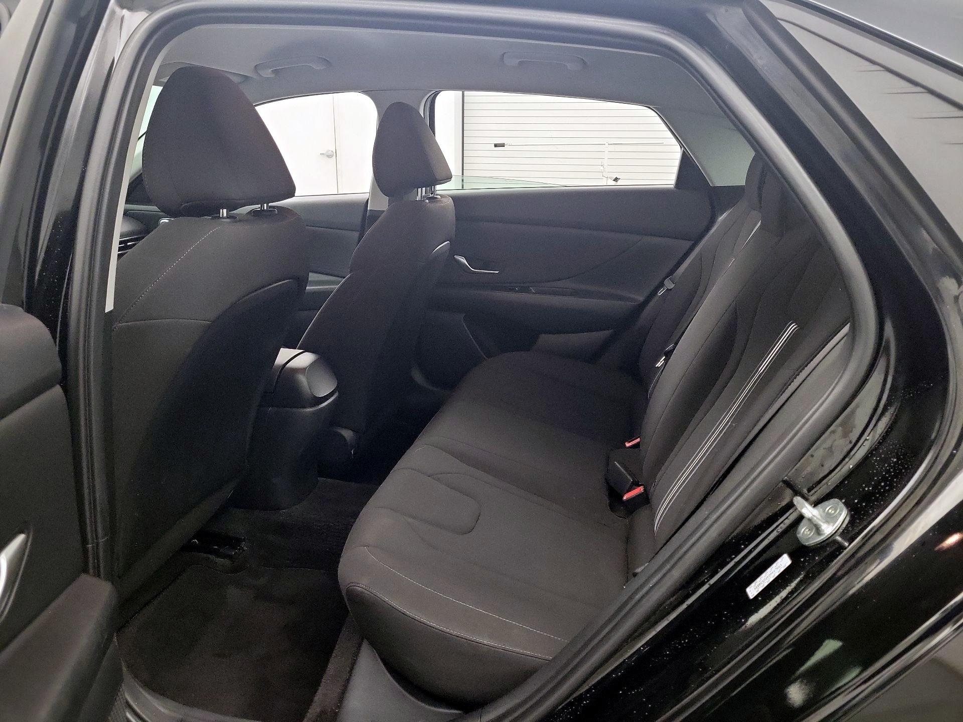 Thumbnail: 2023 Hyundai Elantra - 19