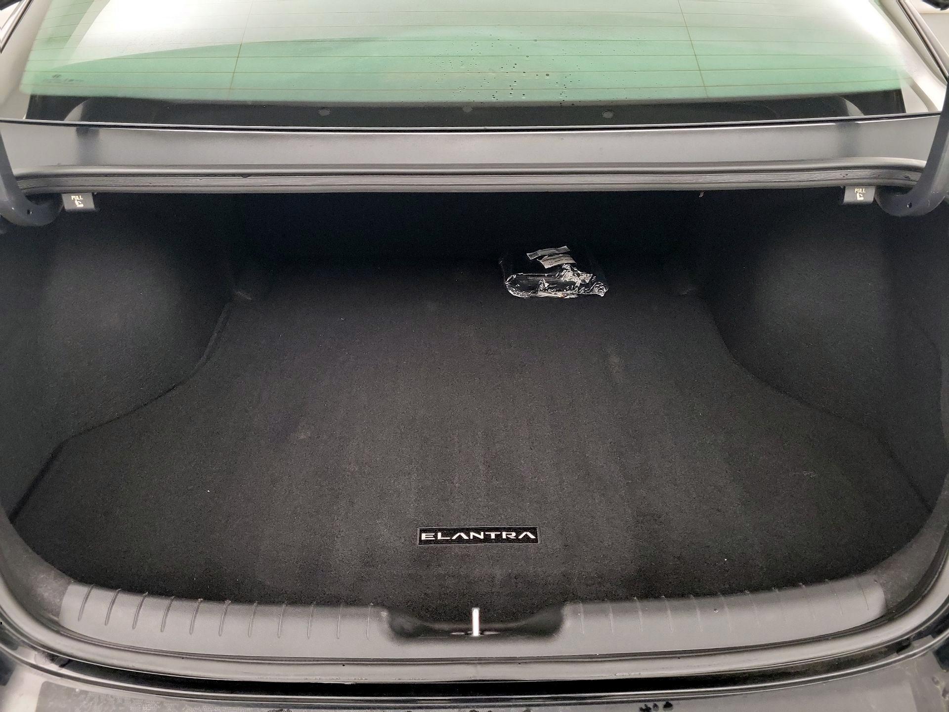 Thumbnail: 2023 Hyundai Elantra - 20