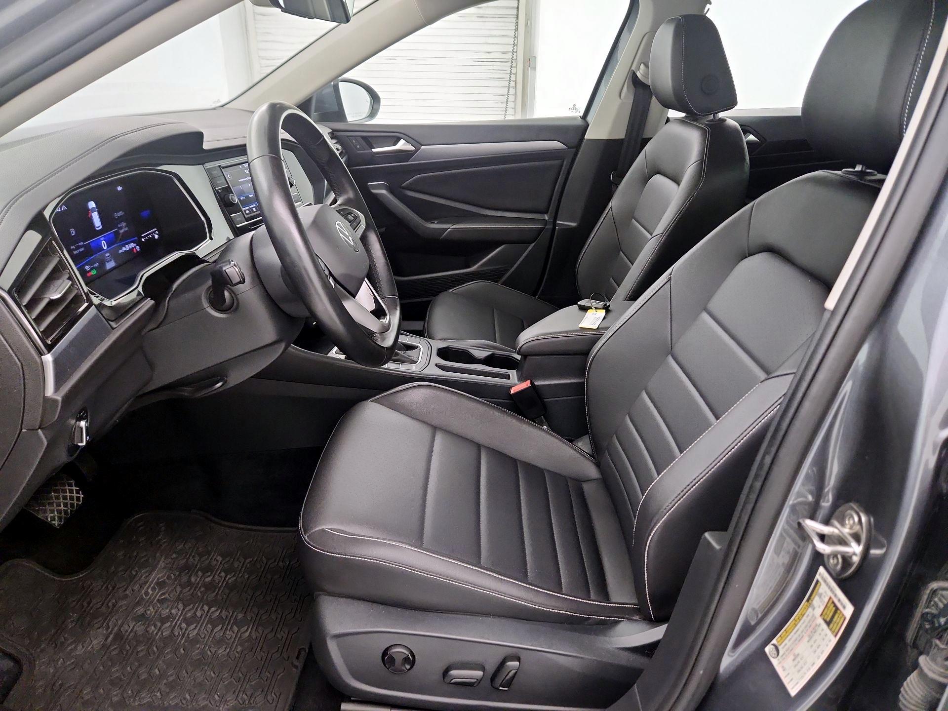 Thumbnail: 2024 Volkswagen Jetta - 9