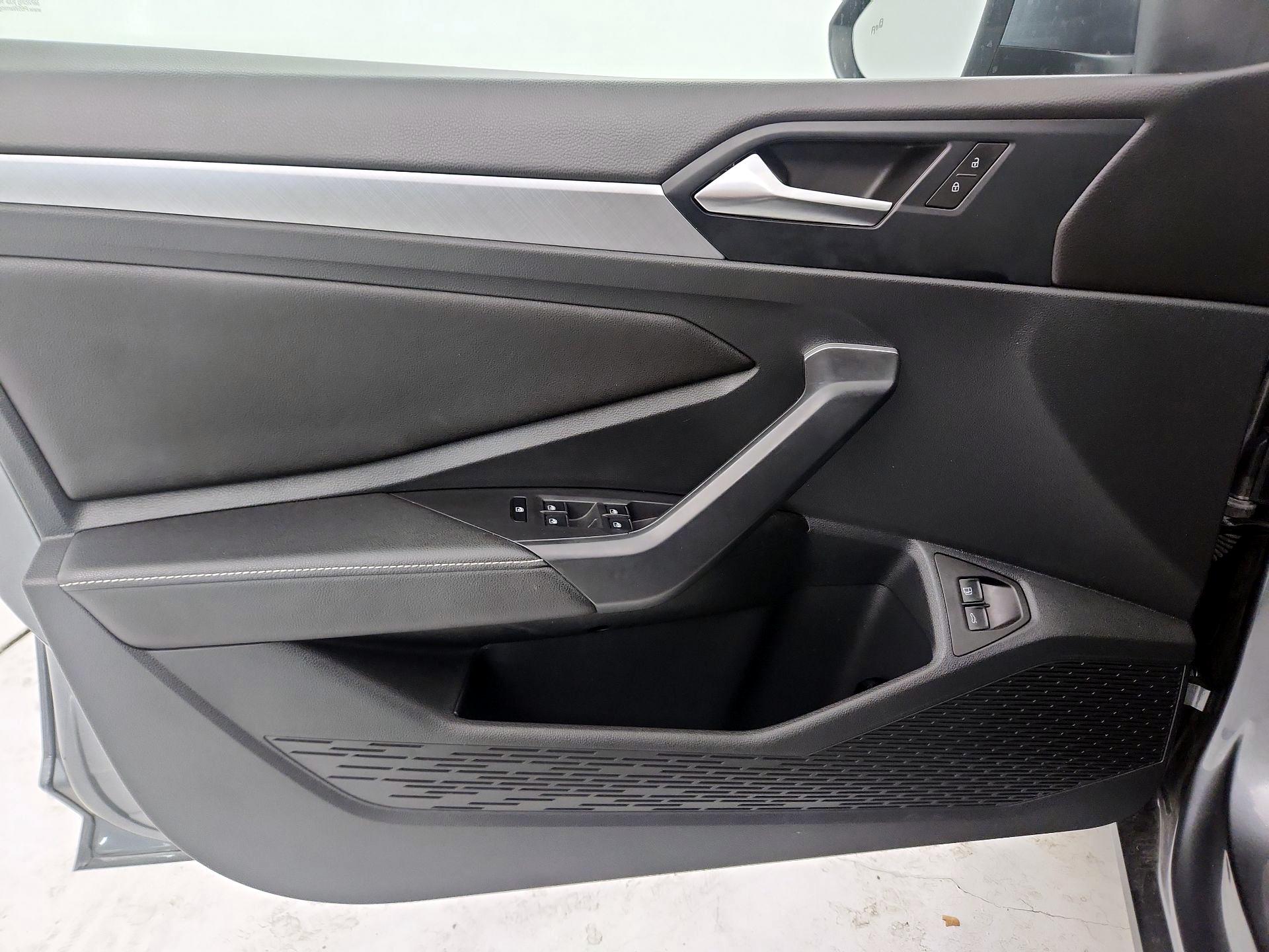 Thumbnail: 2024 Volkswagen Jetta - 10