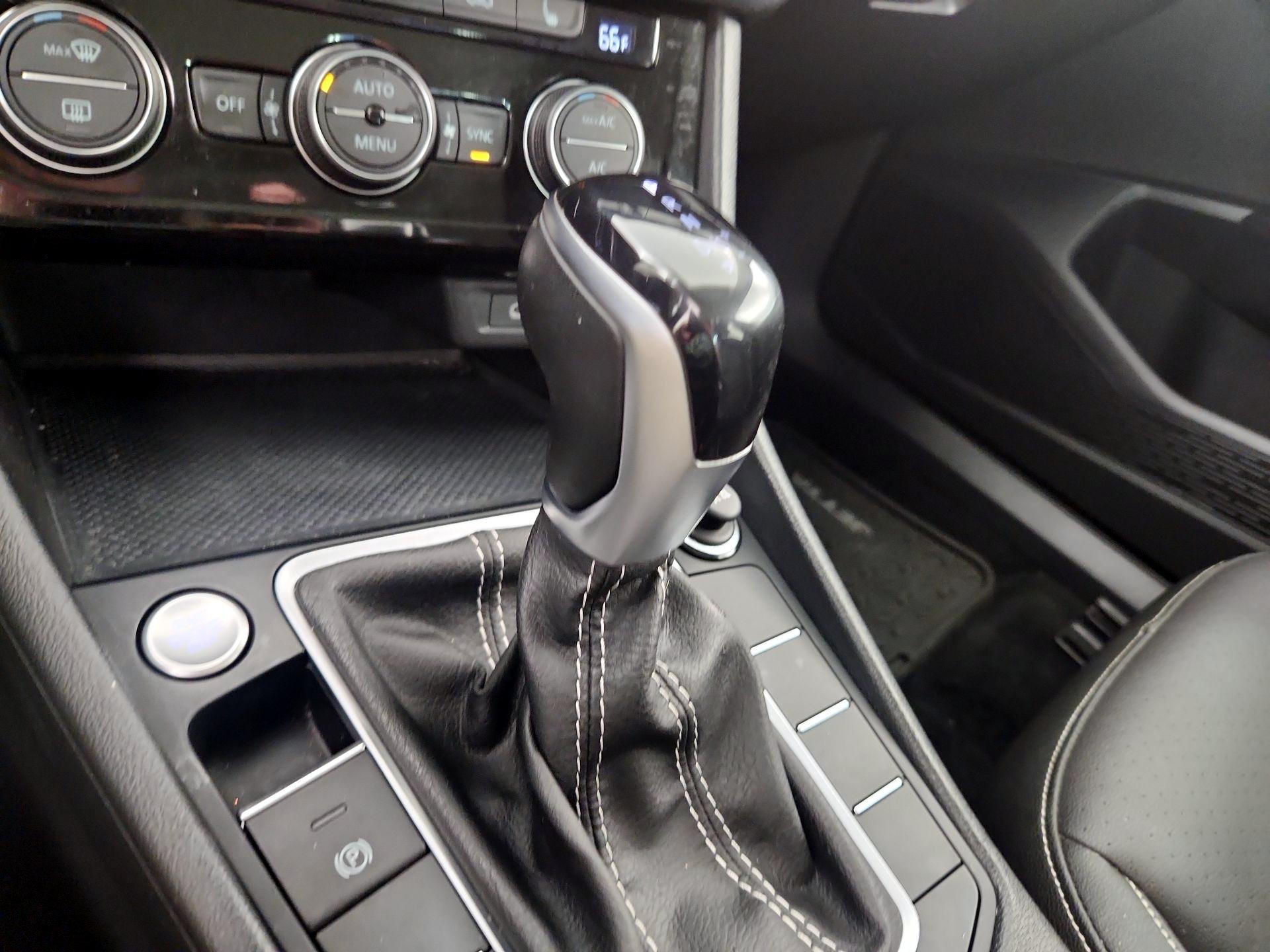 Thumbnail: 2024 Volkswagen Jetta - 14