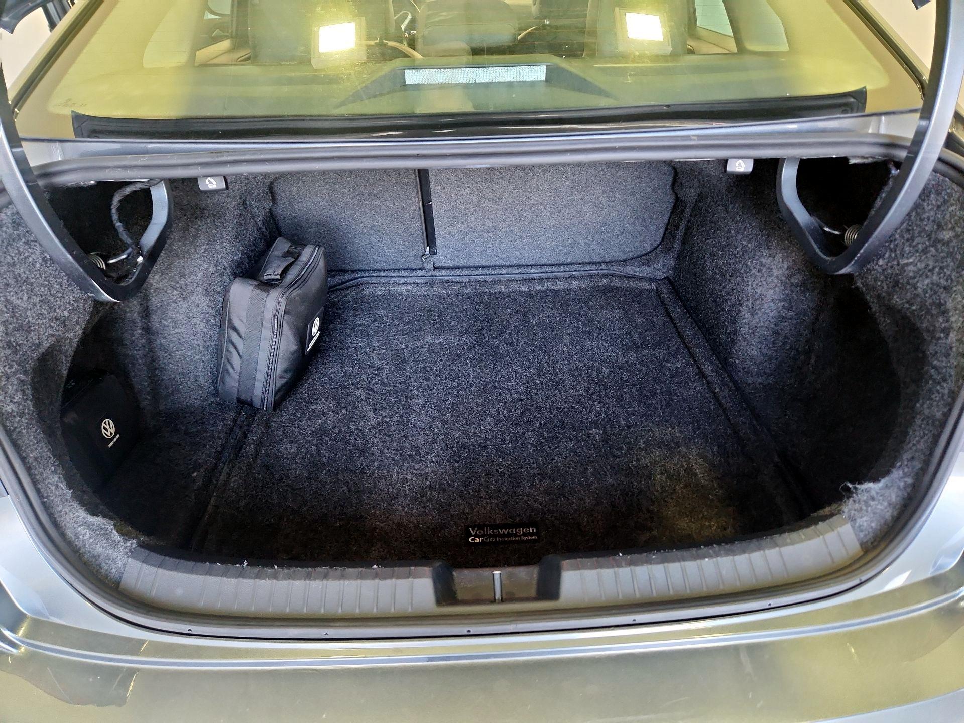 Thumbnail: 2024 Volkswagen Jetta - 17