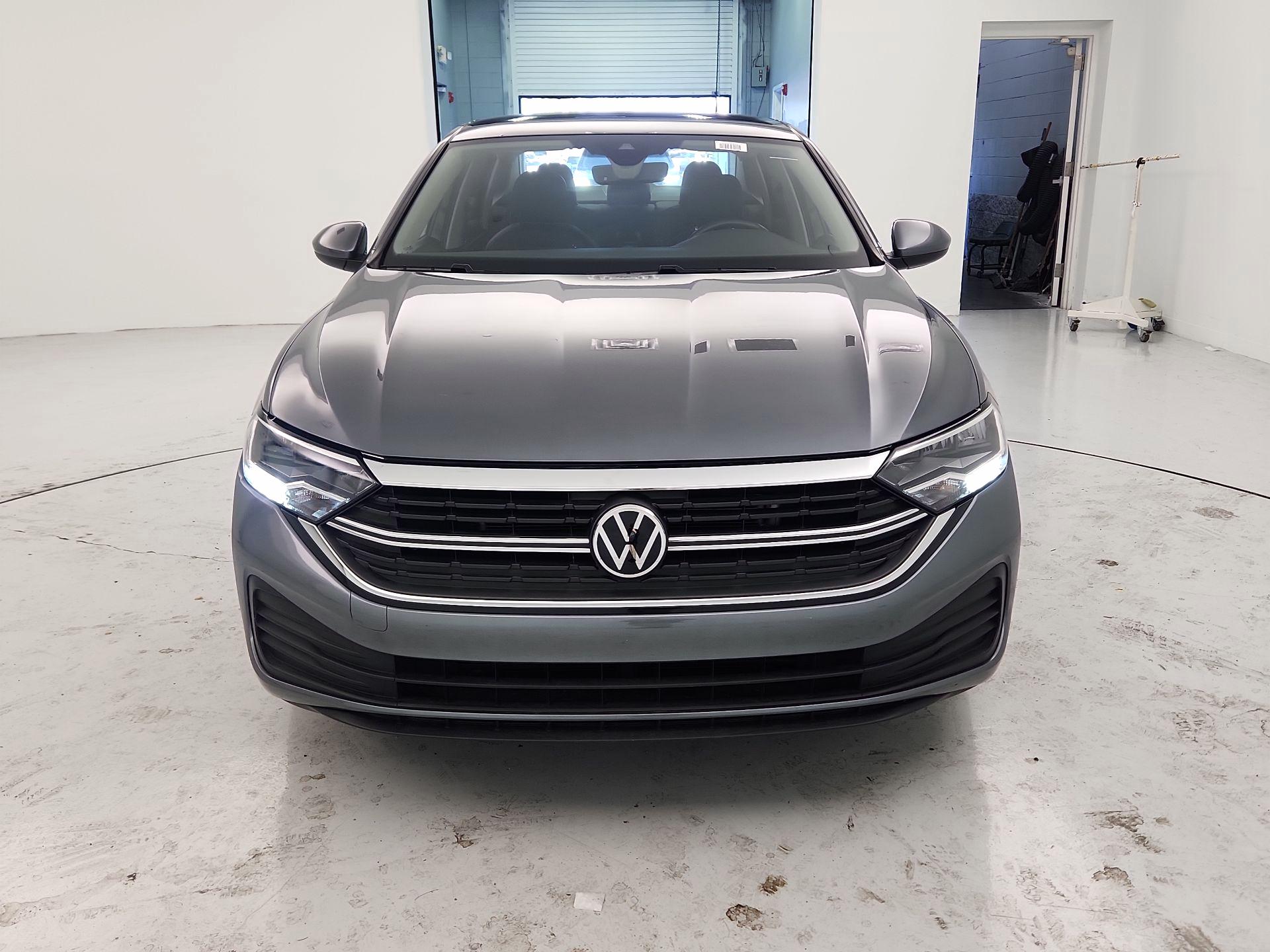 Thumbnail: 2024 Volkswagen Jetta - 2