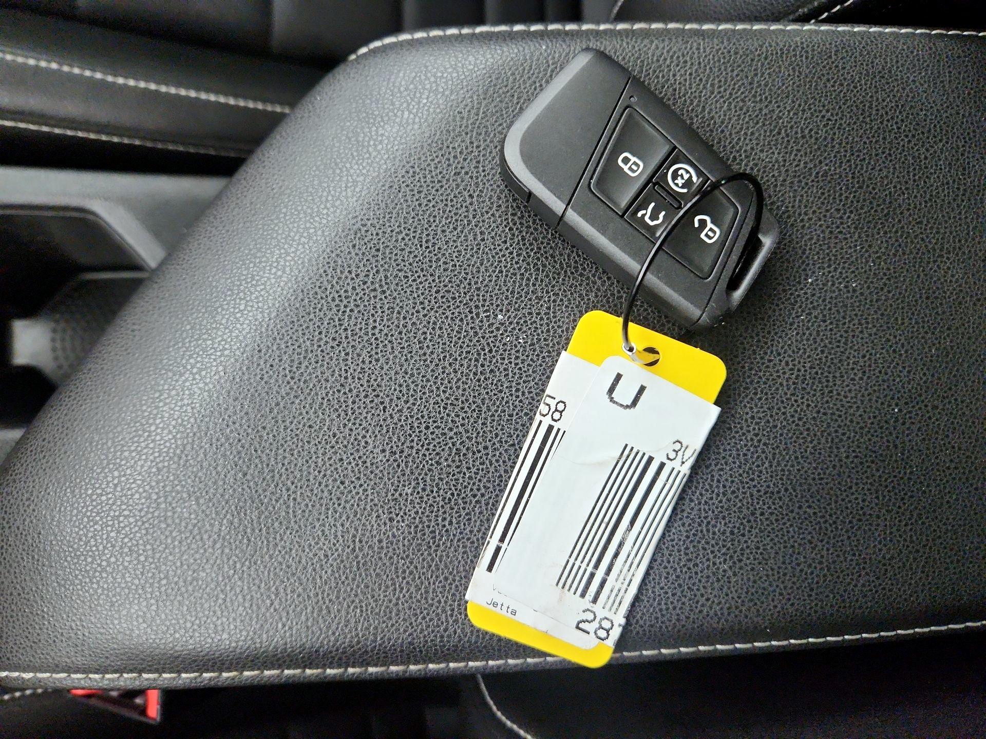 Thumbnail: 2024 Volkswagen Jetta - 19