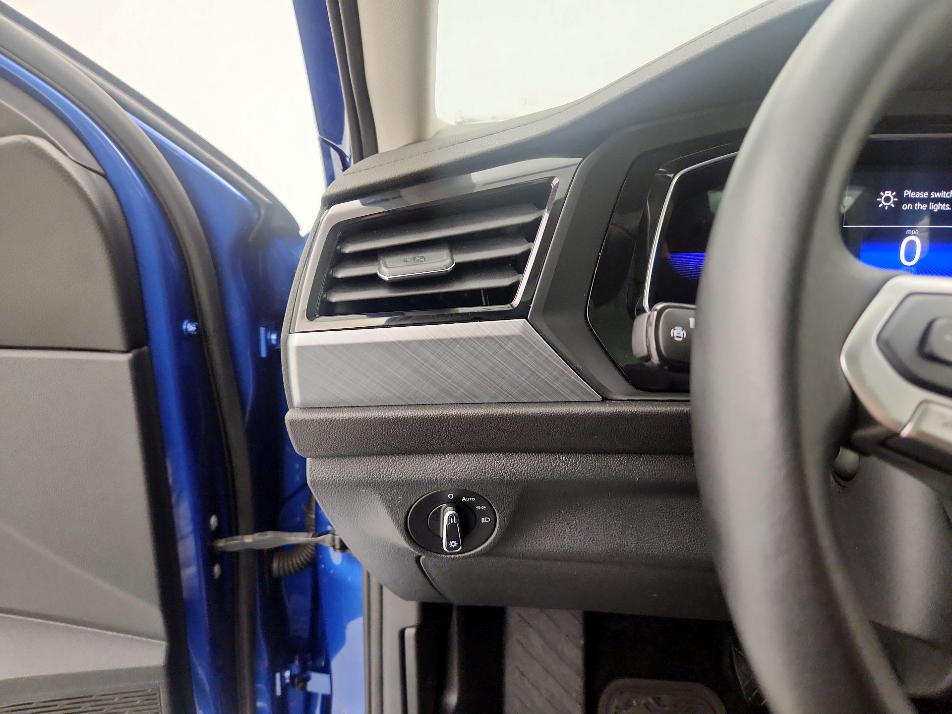 Thumbnail: 2023 Volkswagen Jetta - 13