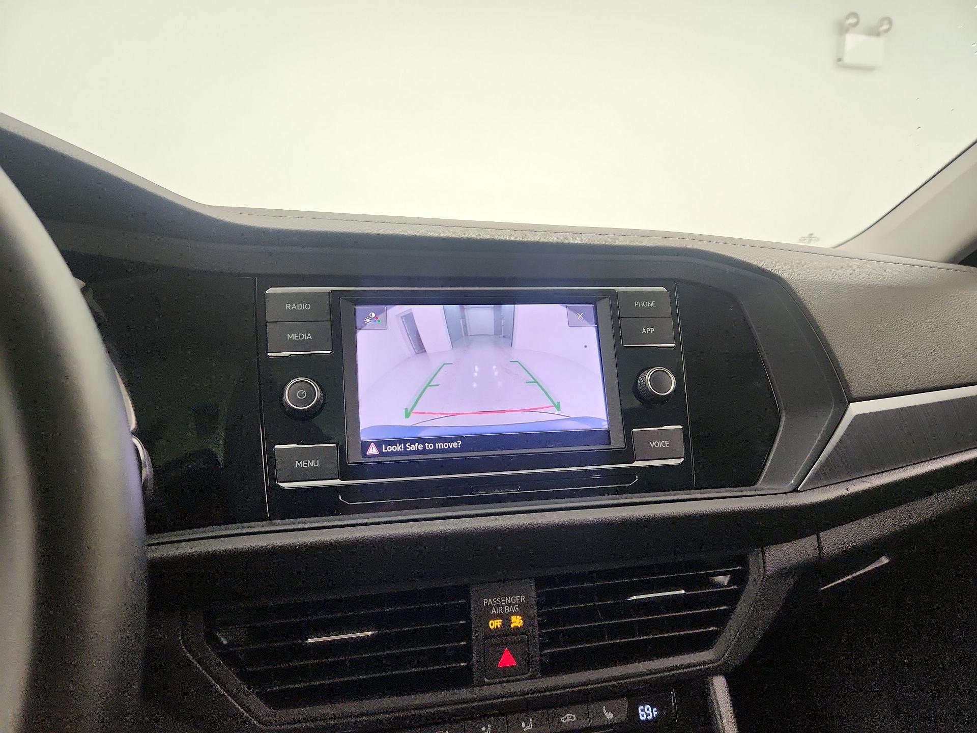 Thumbnail: 2023 Volkswagen Jetta - 14