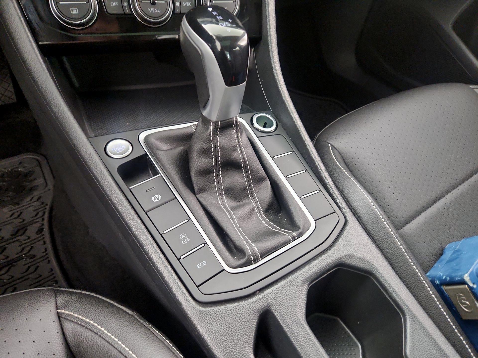 Thumbnail: 2023 Volkswagen Jetta - 17