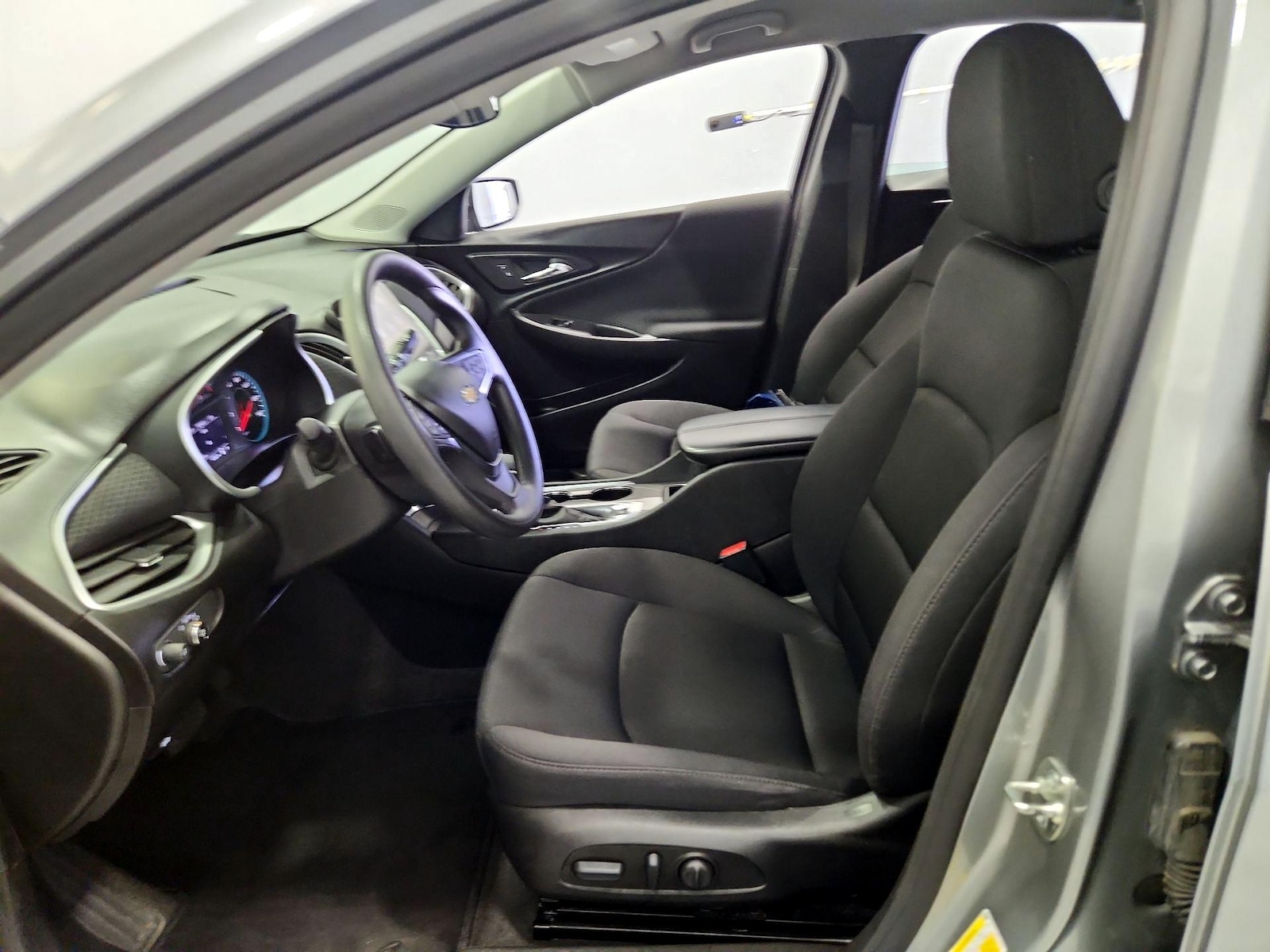 2024 Chevrolet Malibu 1LT - Photo 12