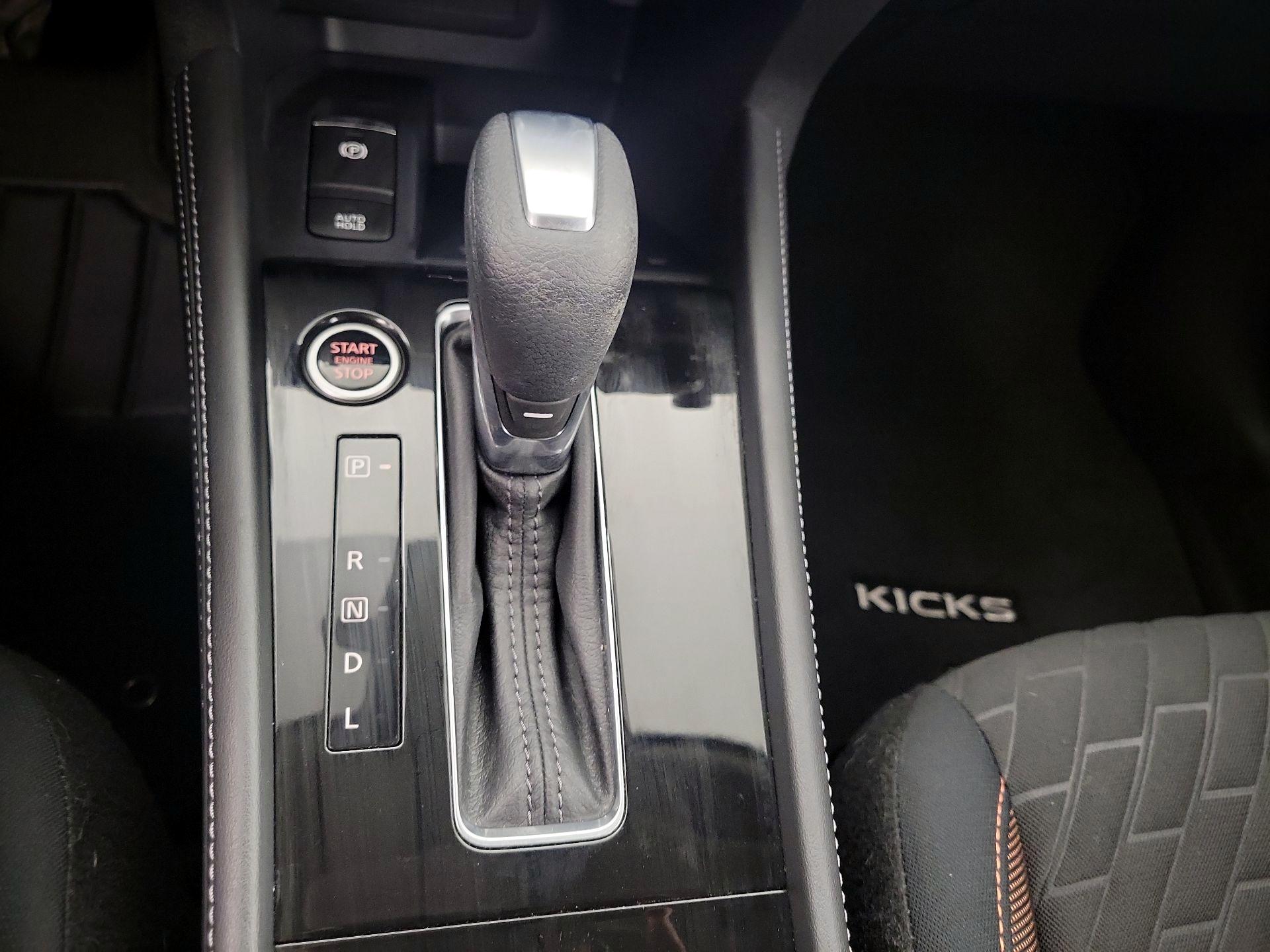 Thumbnail: 2023 Nissan Kicks - 17