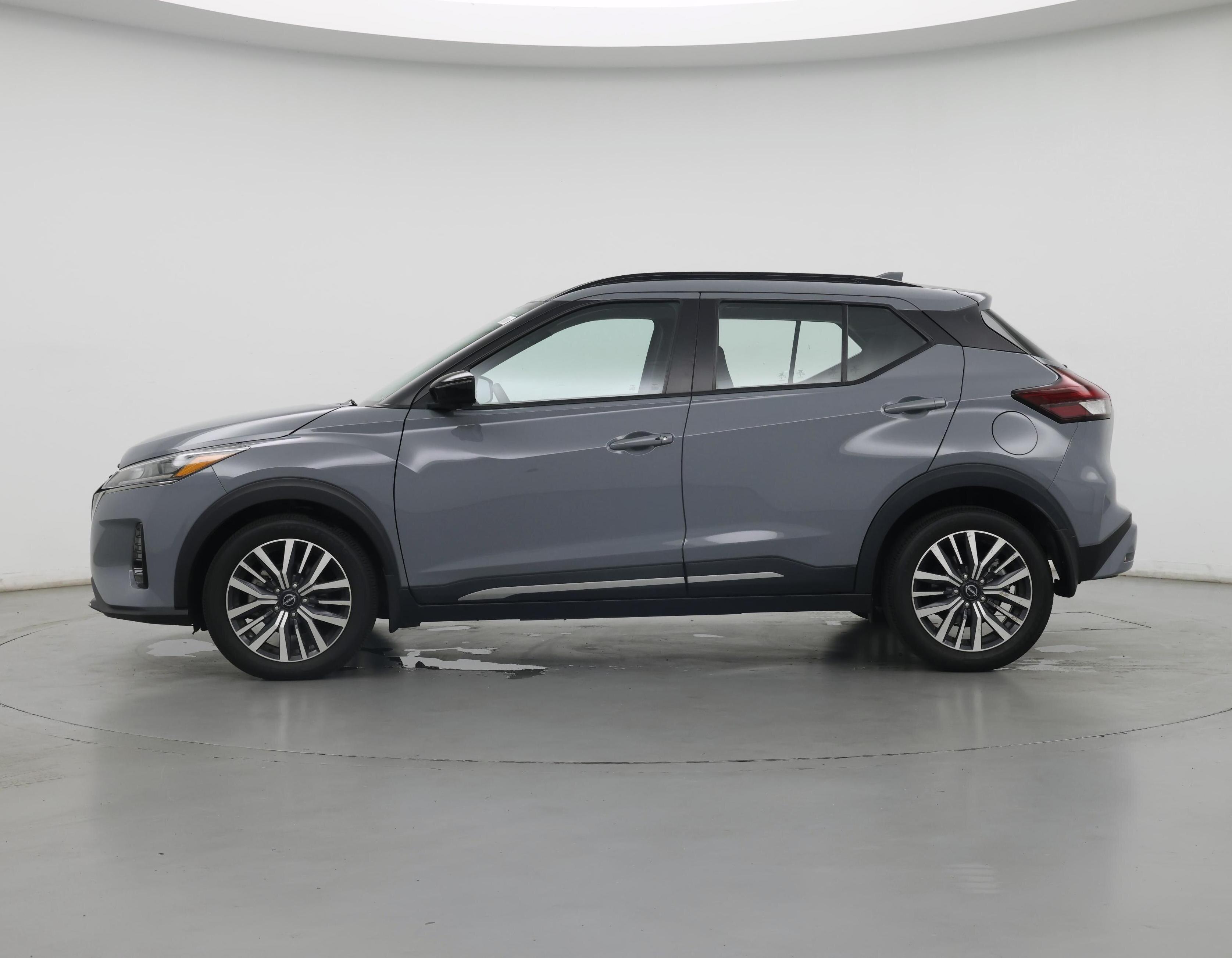 Thumbnail: 2023 Nissan Kicks - 3
