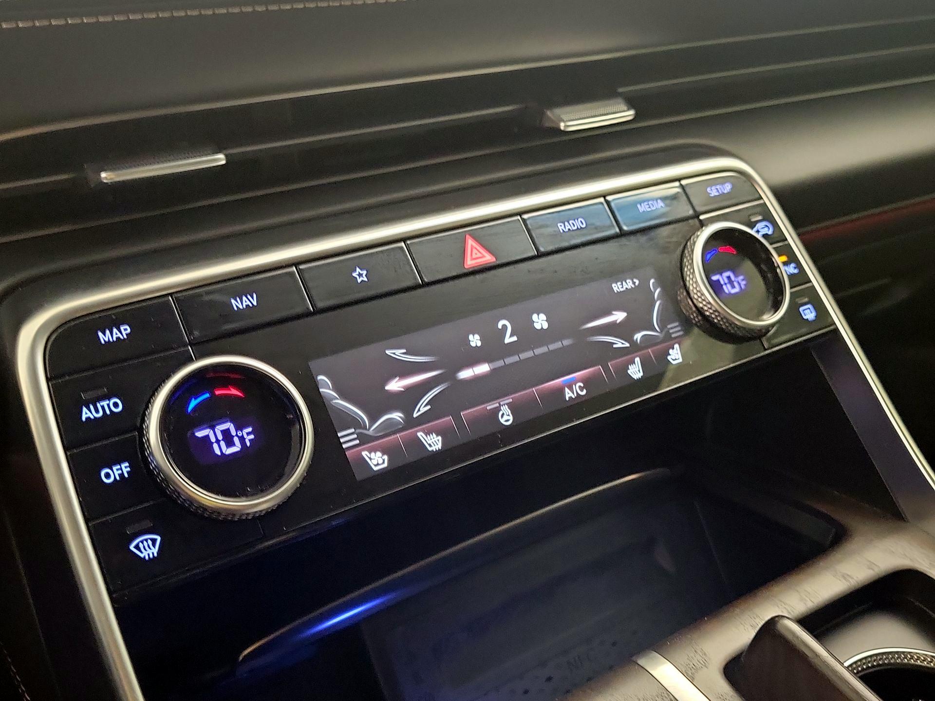 Thumbnail: 2022 Genesis GV80 - 17