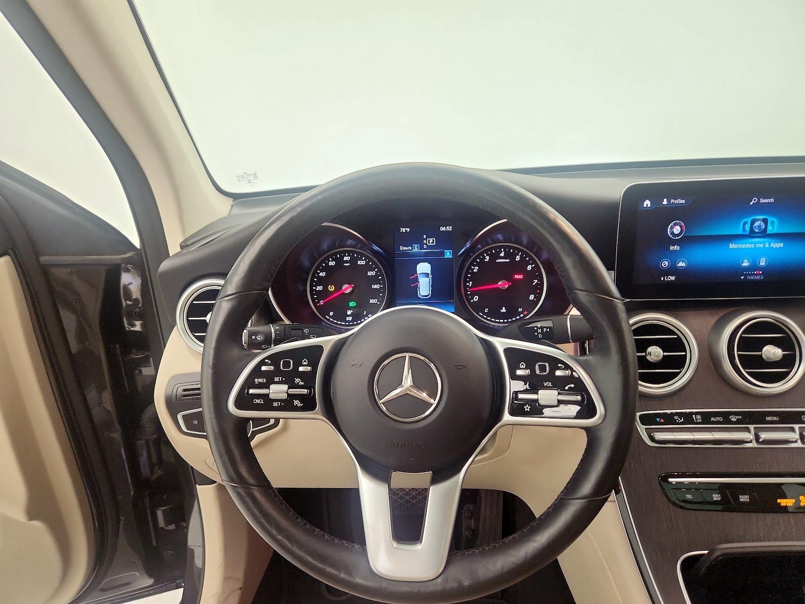 2021 Mercedes-Benz GLC GLC300 - Photo 11