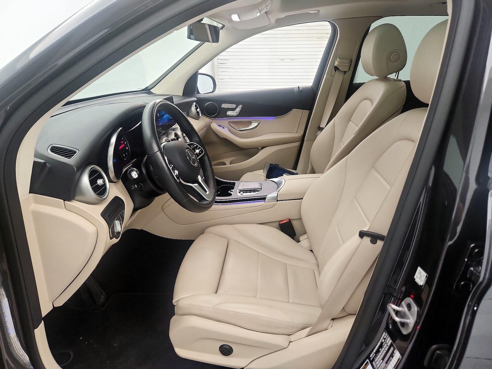 2021 Mercedes-Benz GLC GLC300 - Photo 12