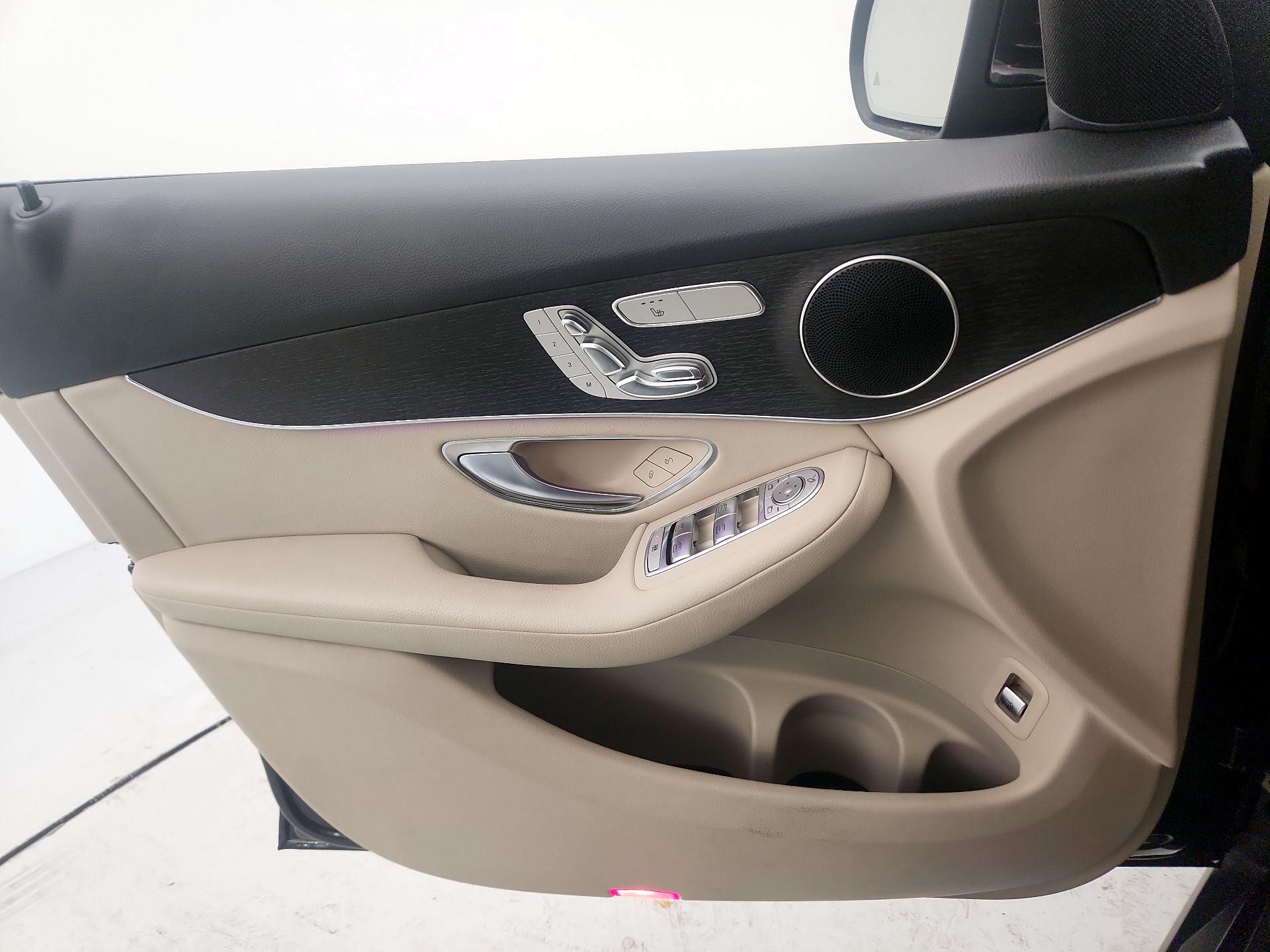 Thumbnail: 2021 Mercedes-Benz GLC - 12