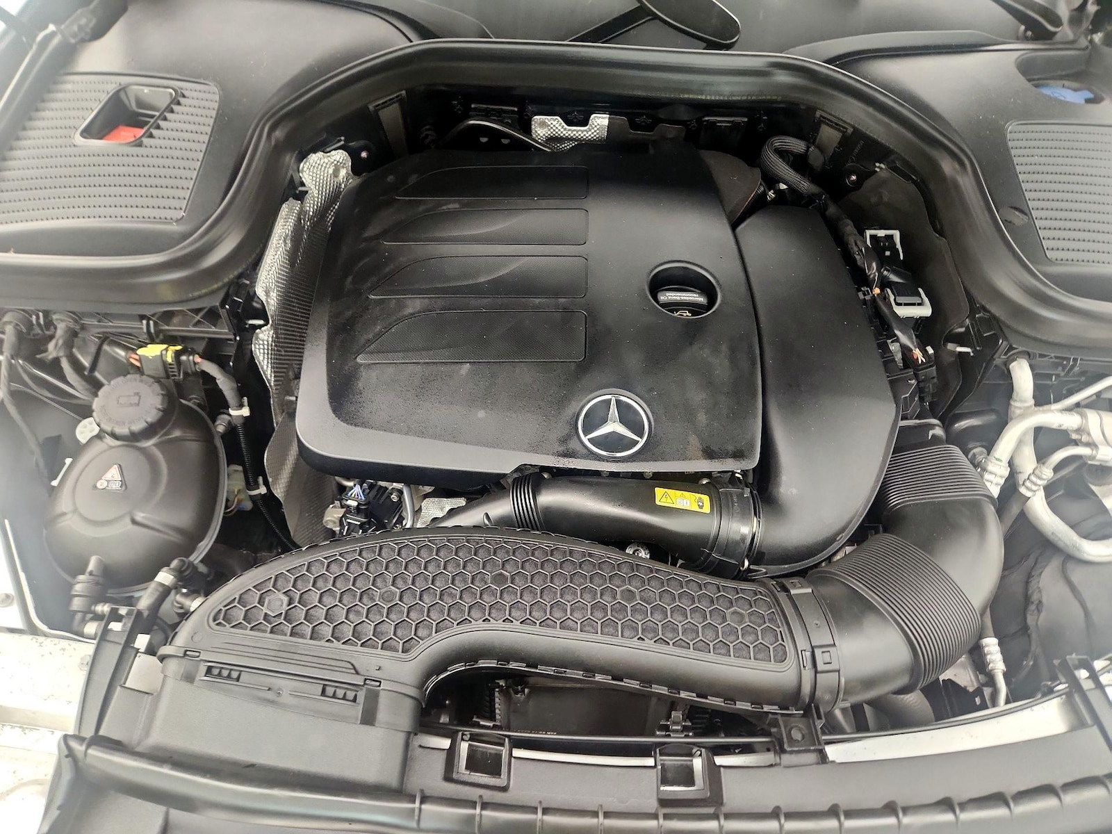 2021 Mercedes-Benz GLC GLC300 - Photo 23