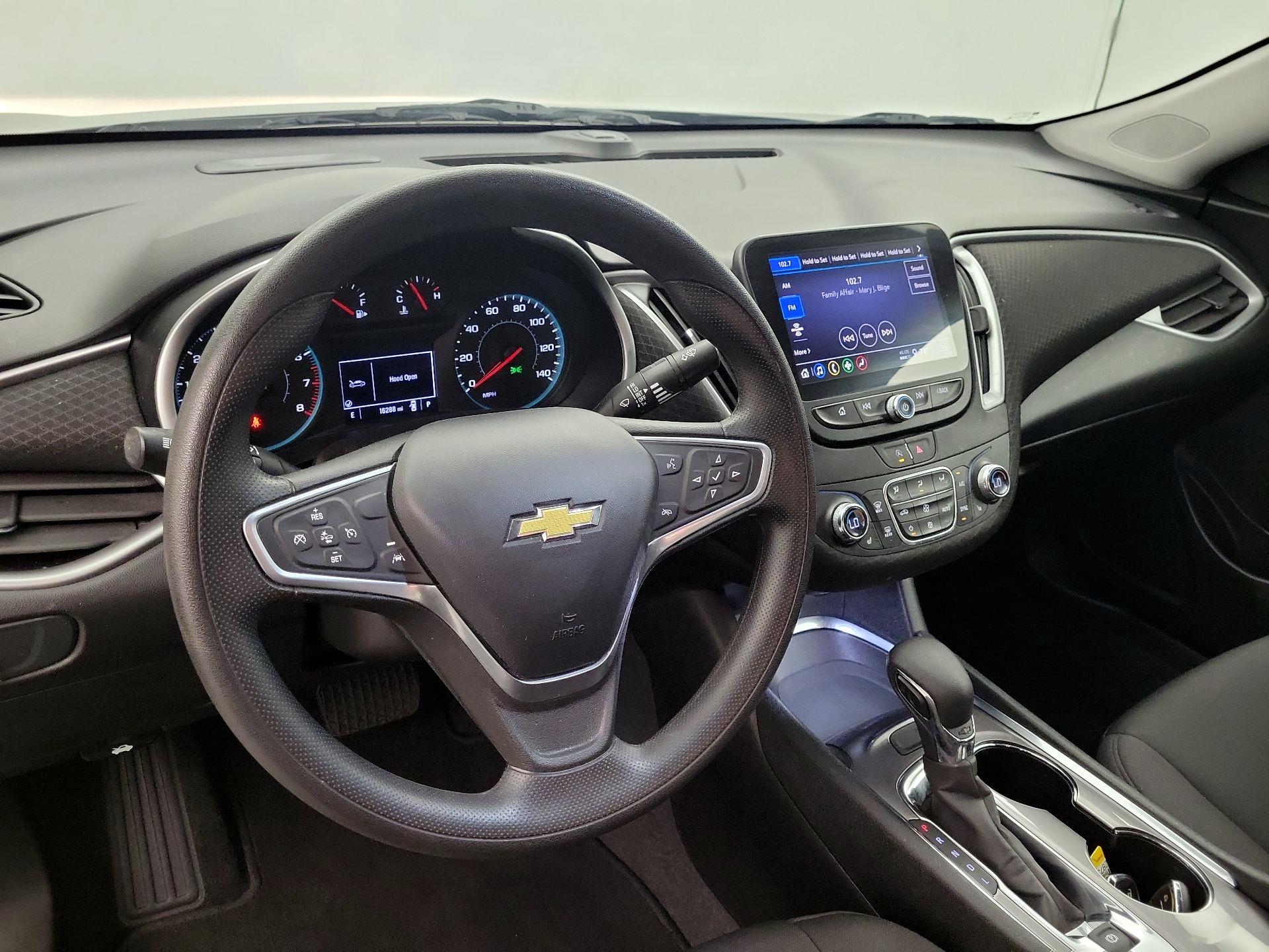 Thumbnail: 2023 Chevrolet Malibu - 9