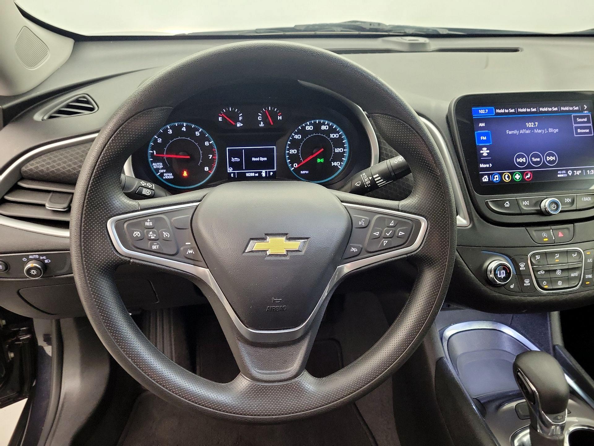 Thumbnail: 2023 Chevrolet Malibu - 10
