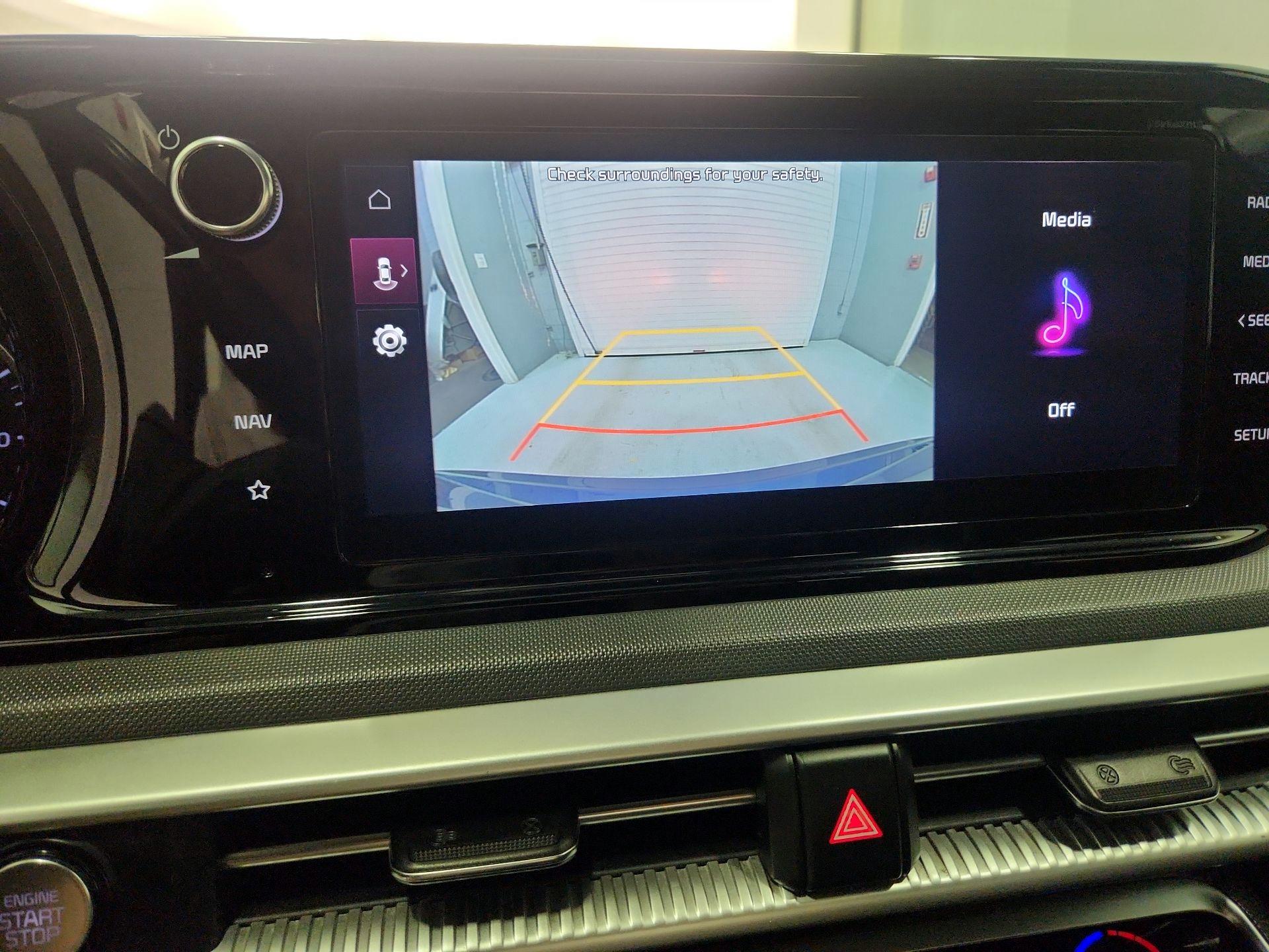 Thumbnail: 2022 Kia K5 - 14