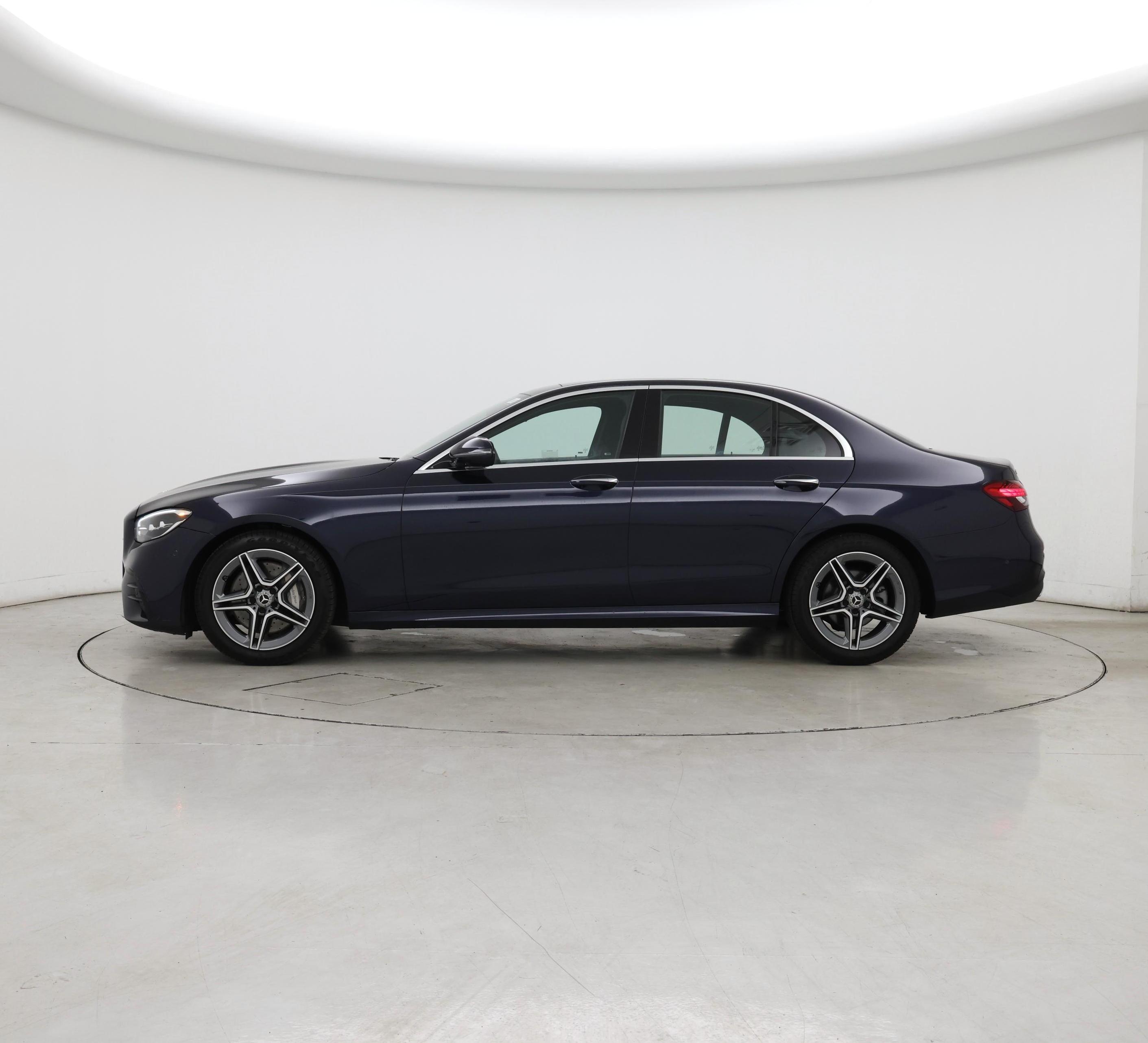 Thumbnail: 2022 Mercedes-Benz E-Class - 3